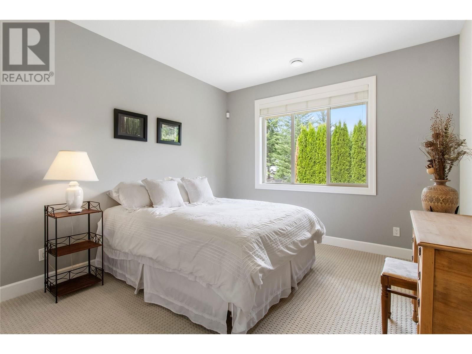 2701 MOUNTVIEW DRIVE Image 53