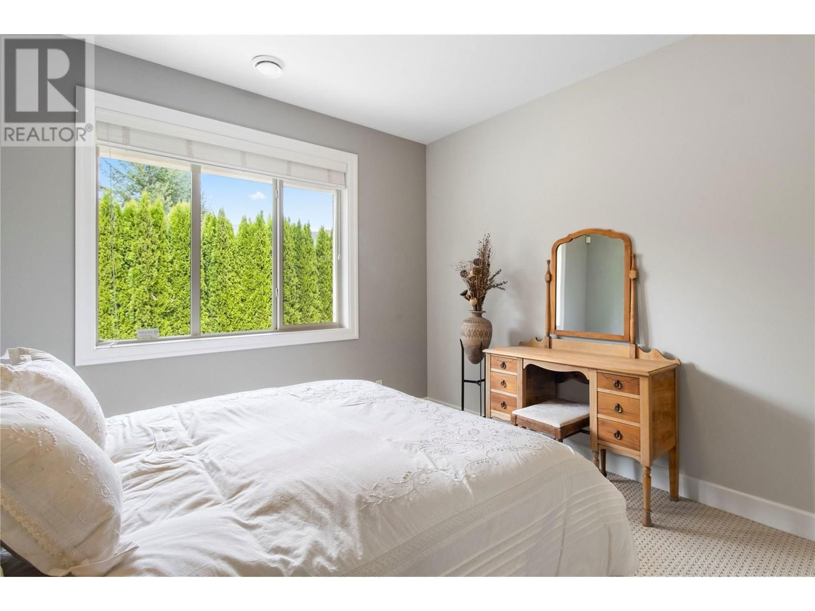 2701 MOUNTVIEW DRIVE Image 54