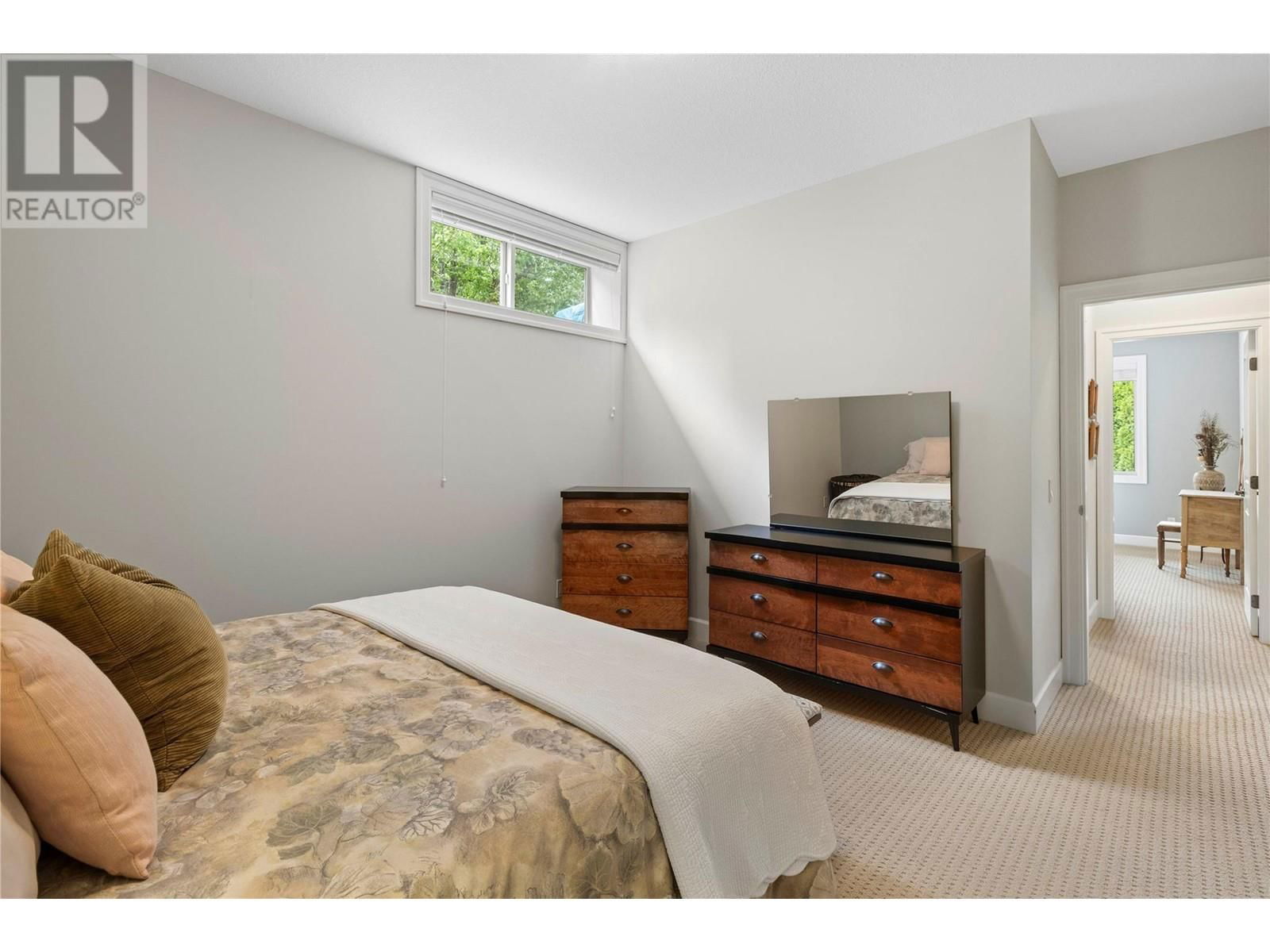 2701 MOUNTVIEW DRIVE Image 56
