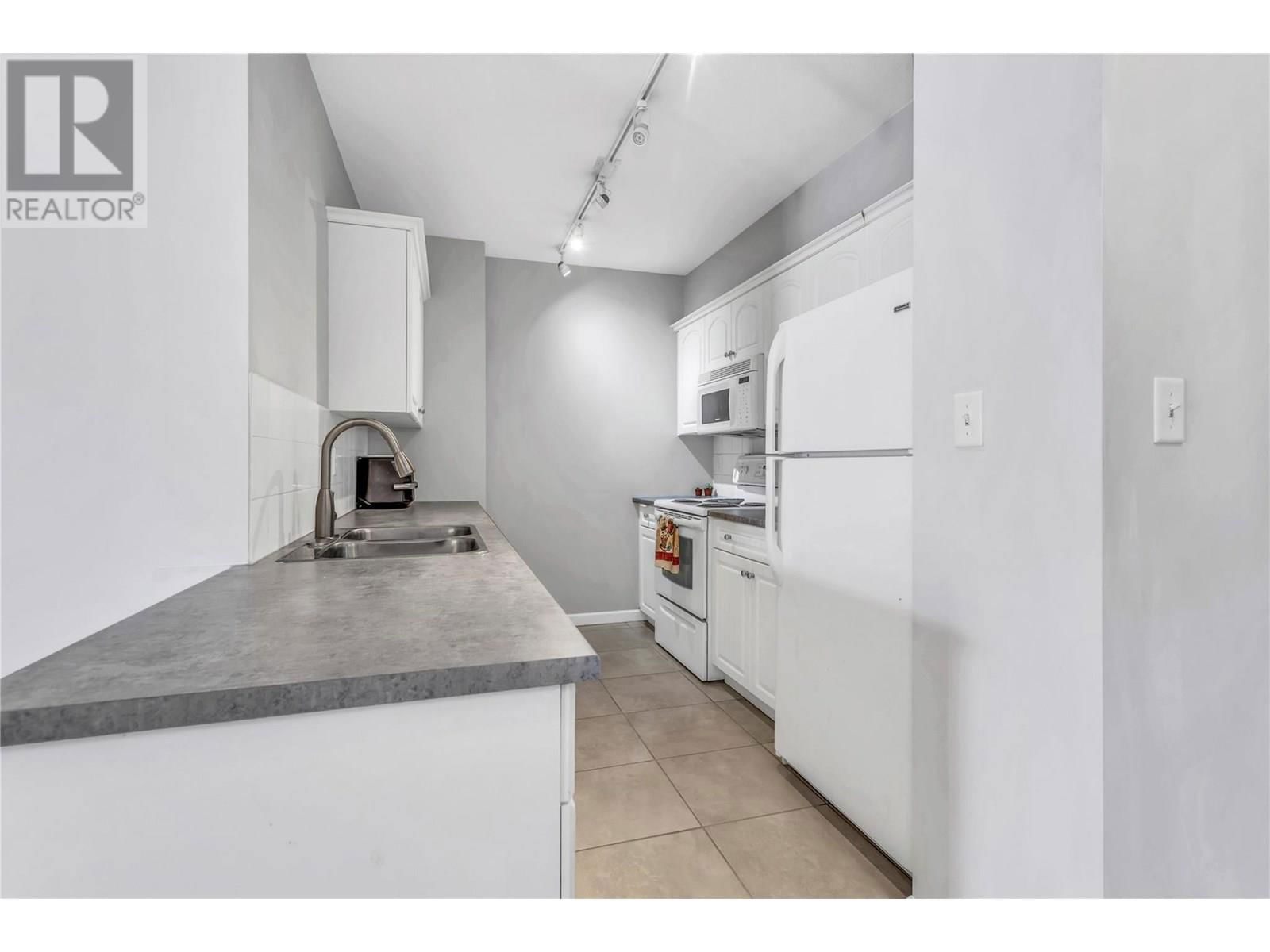 406 - 140 ASHER ROAD Image 7