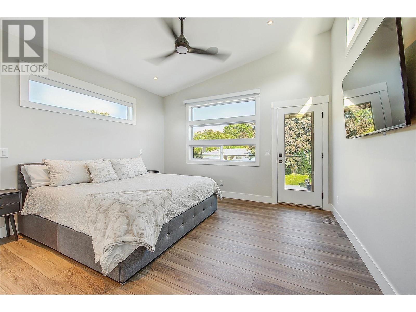 4354 KENSINGTON DRIVE Image 24