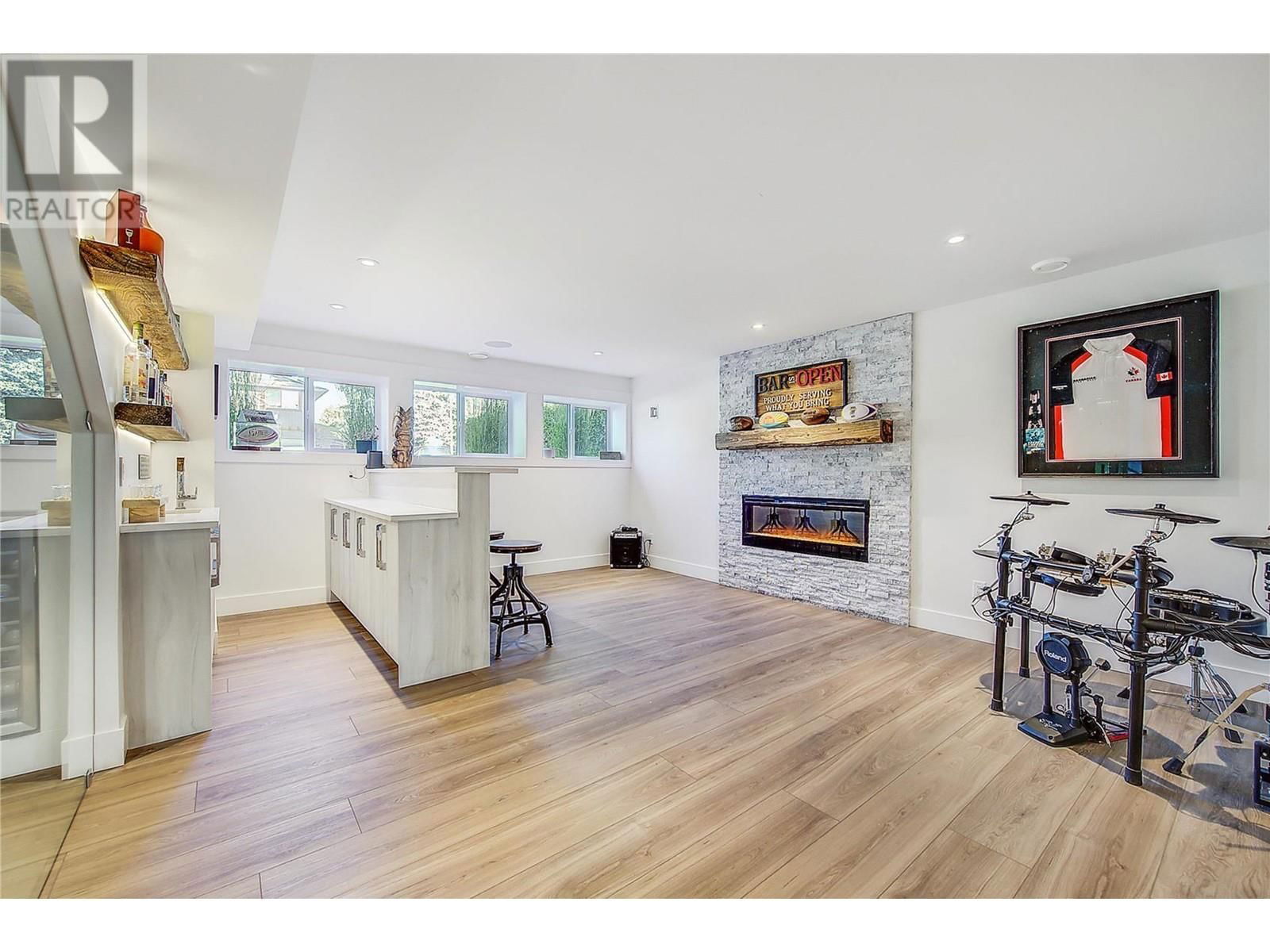 4354 KENSINGTON DRIVE Image 34