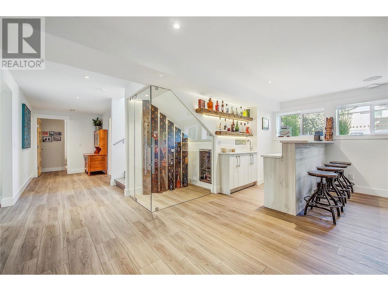 4354 KENSINGTON DRIVE Image 36