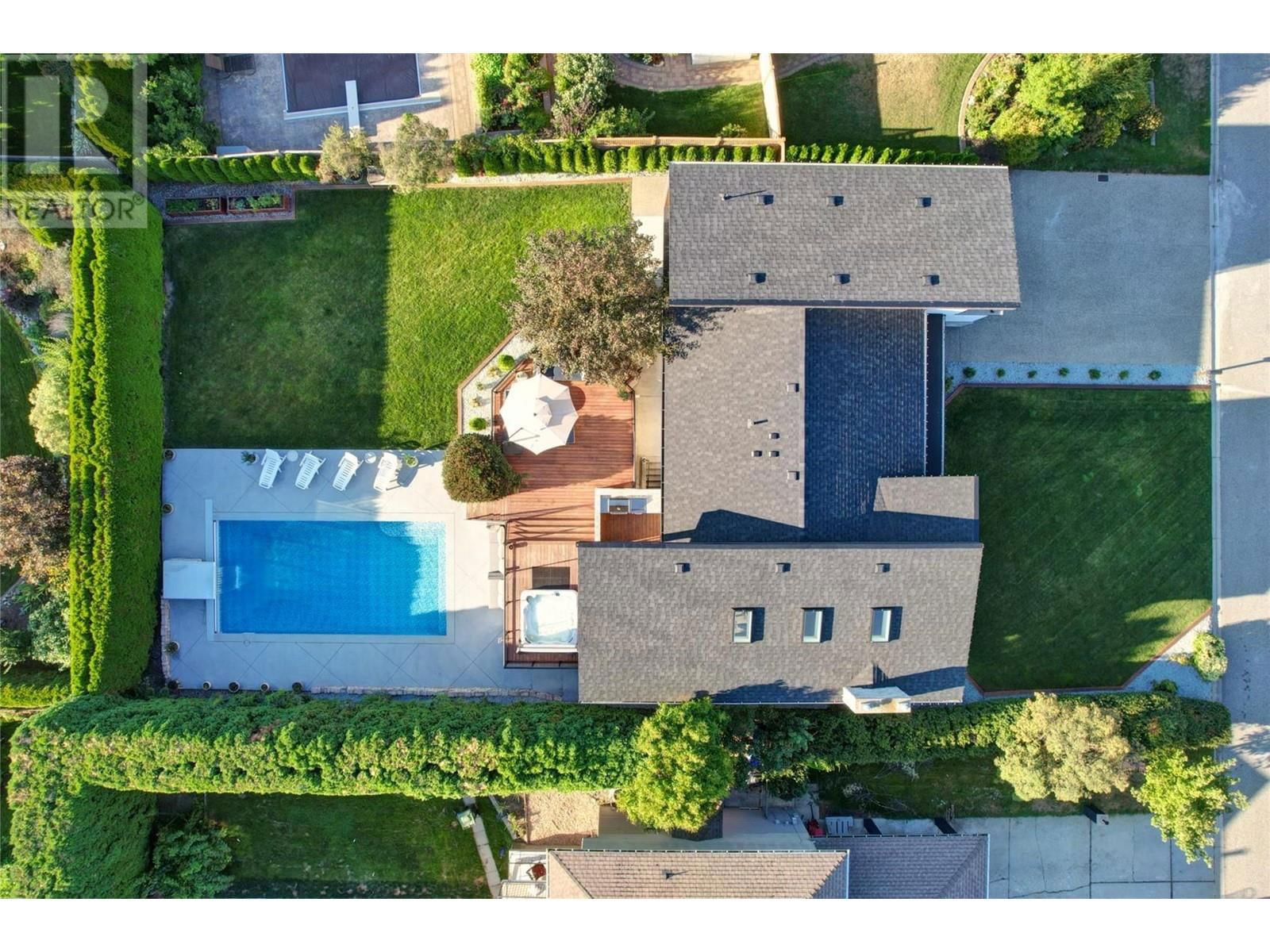 4354 KENSINGTON DRIVE Image 46