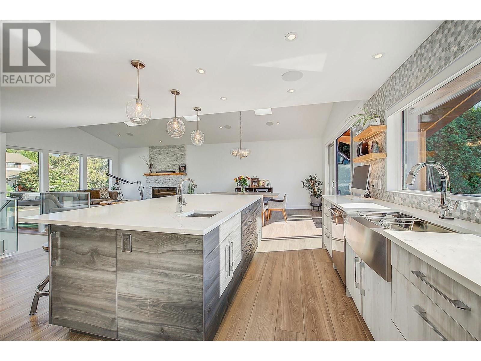 4354 KENSINGTON DRIVE Image 9