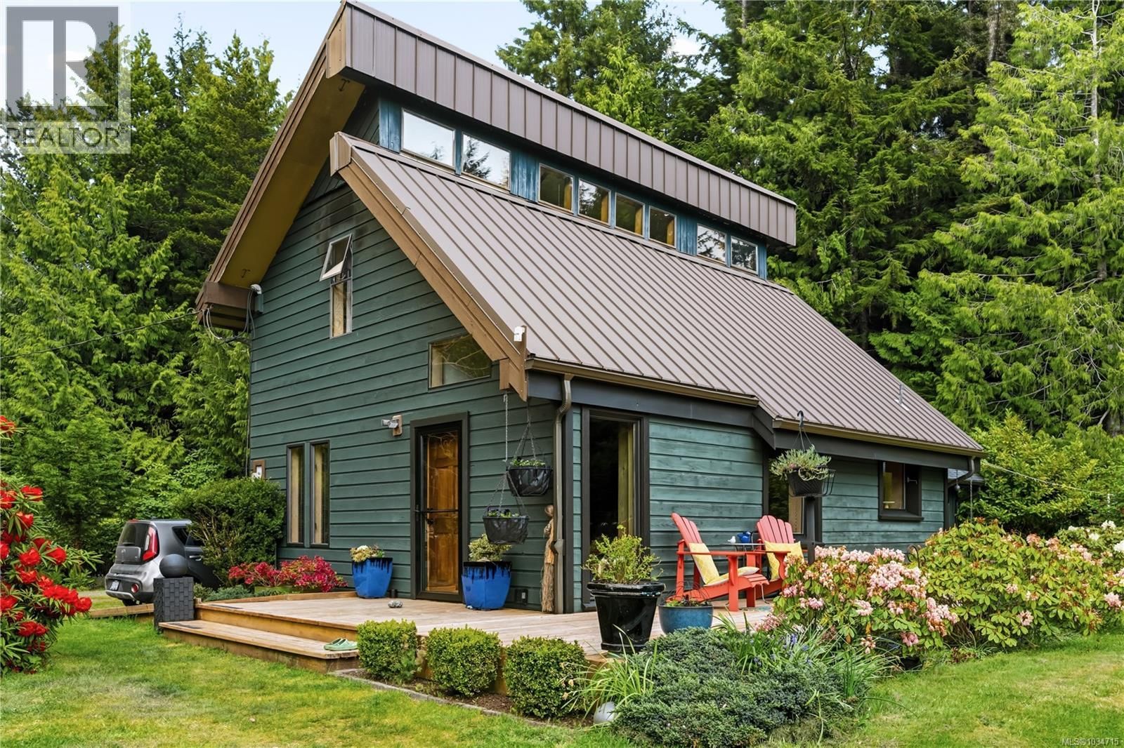 1420 Smithdale Road, Ucluelet, British Columbia V0R 3A0