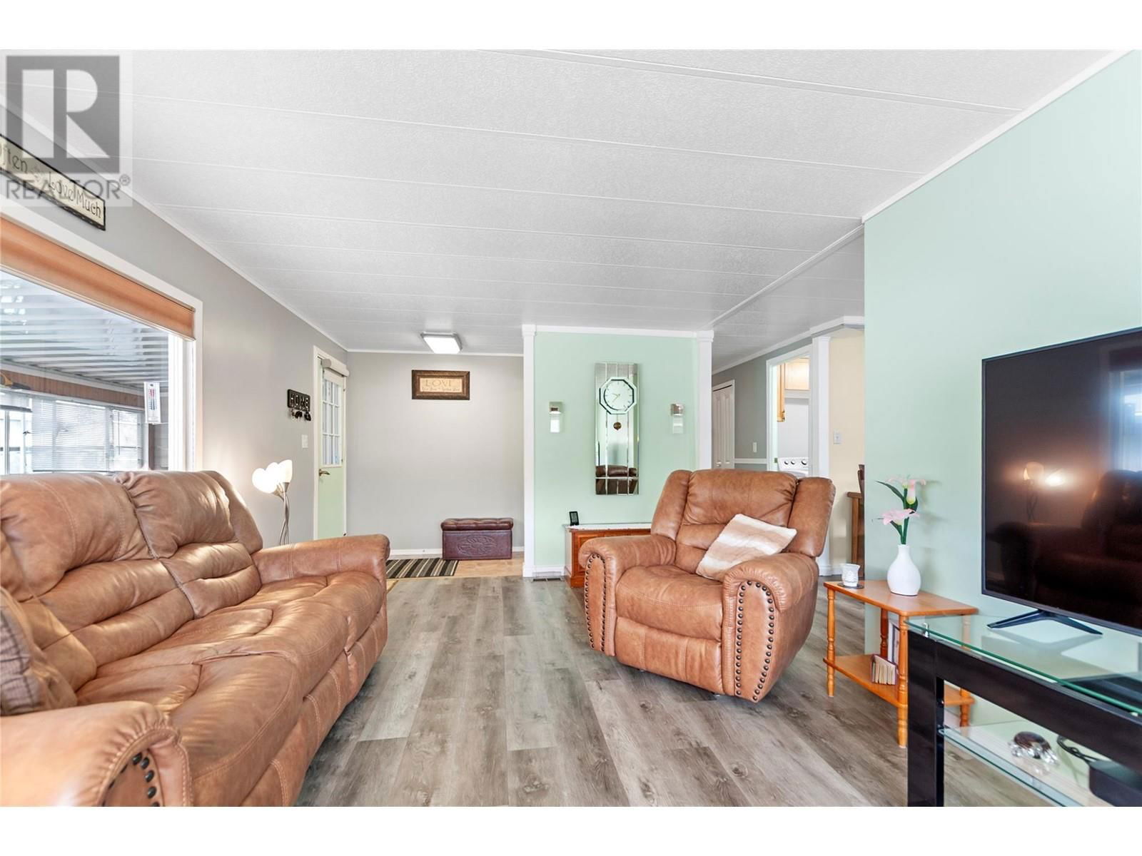 175 - 321 YORKTON AVENUE Image 3