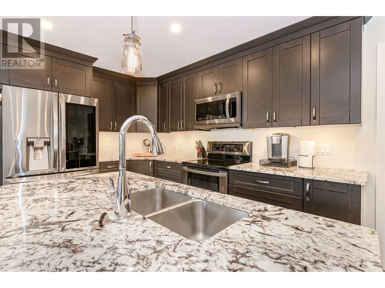 78 MONTCALM CRESCENT Image 13