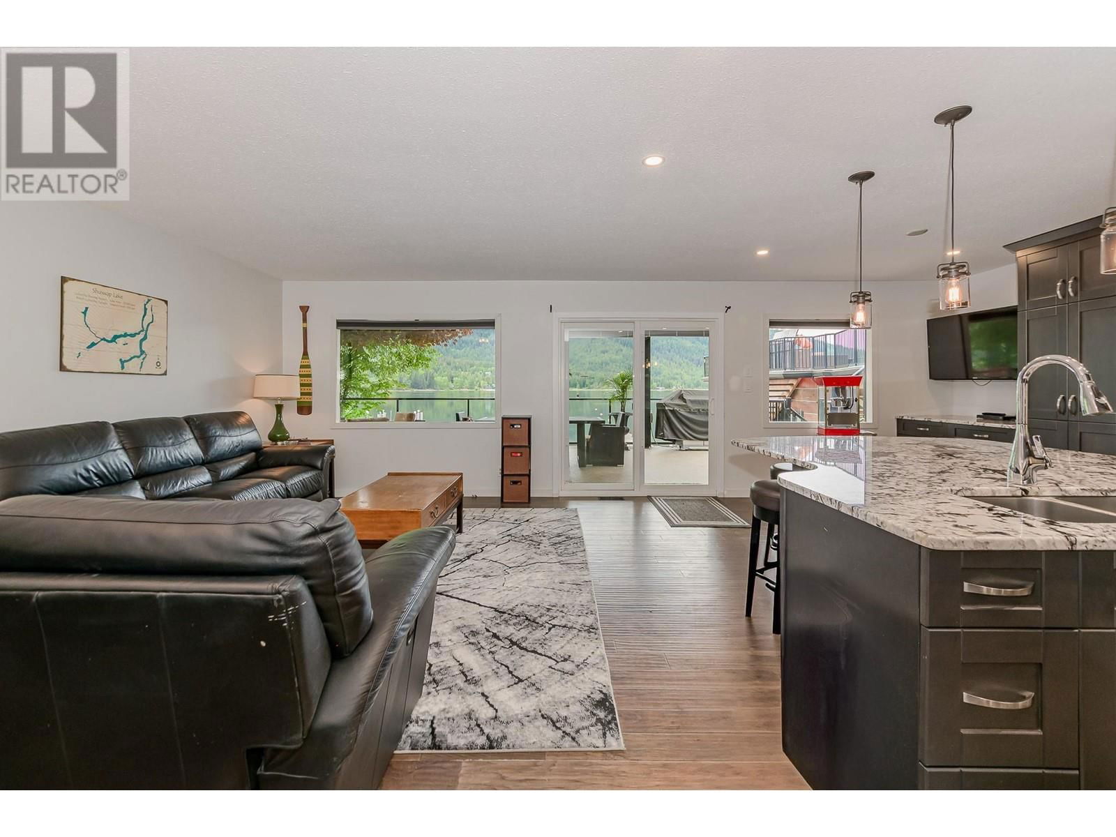 78 MONTCALM CRESCENT Image 18