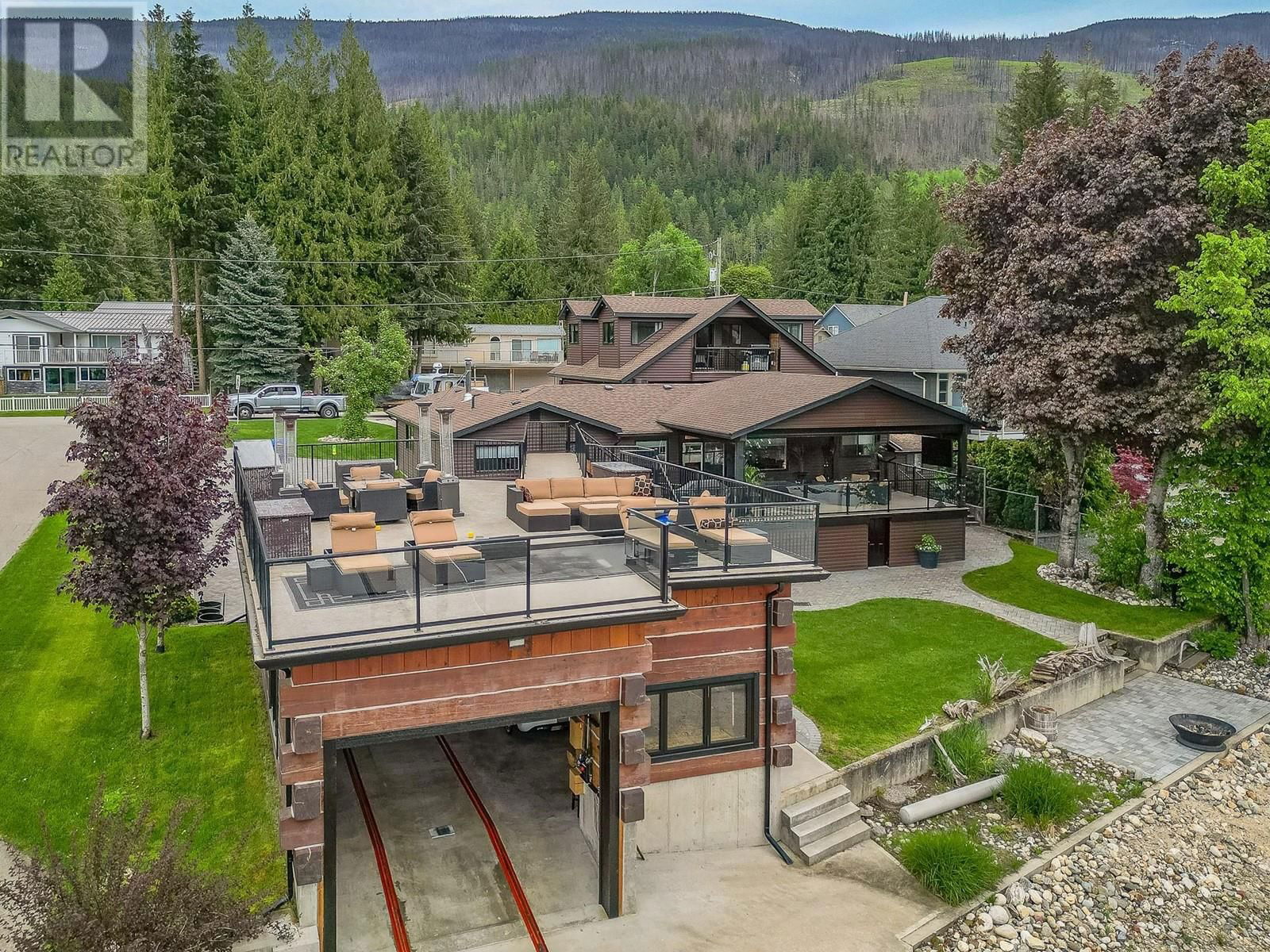 78 MONTCALM CRESCENT Image 2