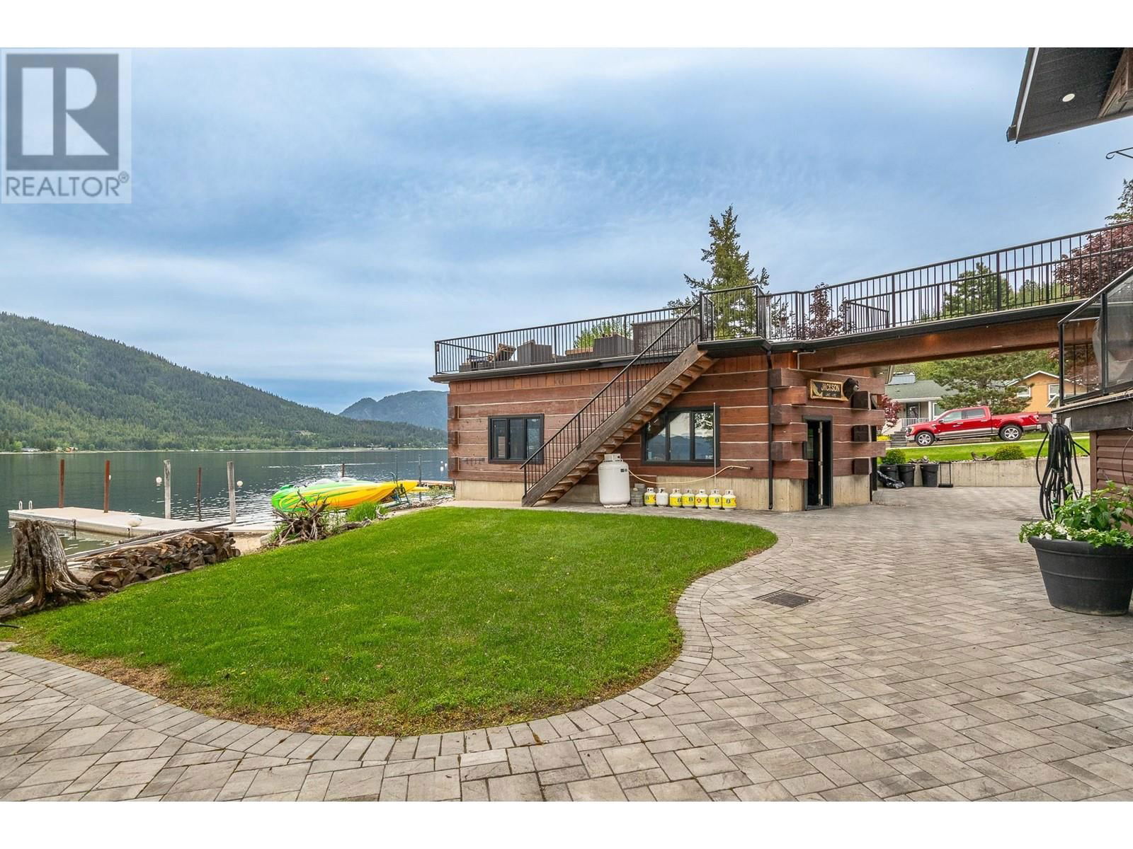 78 MONTCALM CRESCENT Image 59