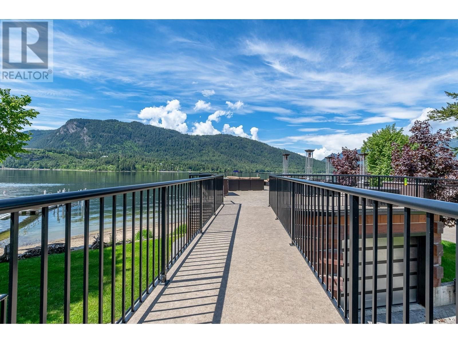 78 MONTCALM CRESCENT Image 65