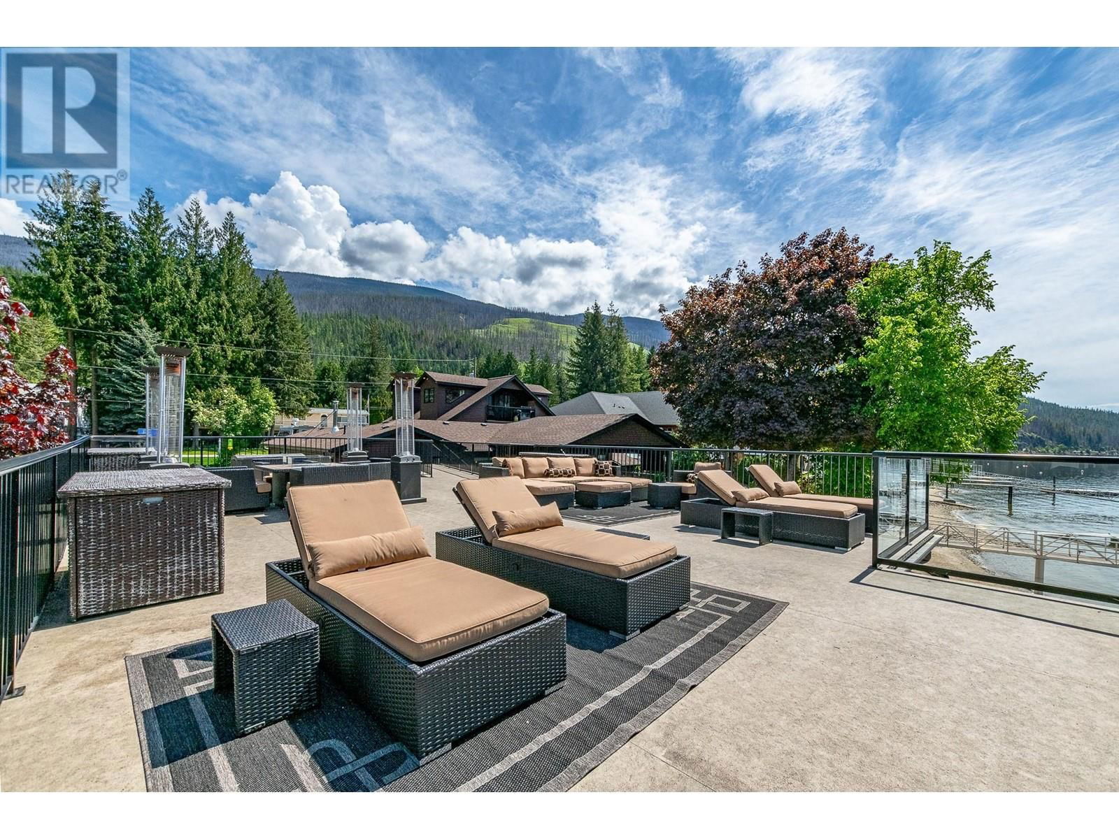78 MONTCALM CRESCENT Image 68