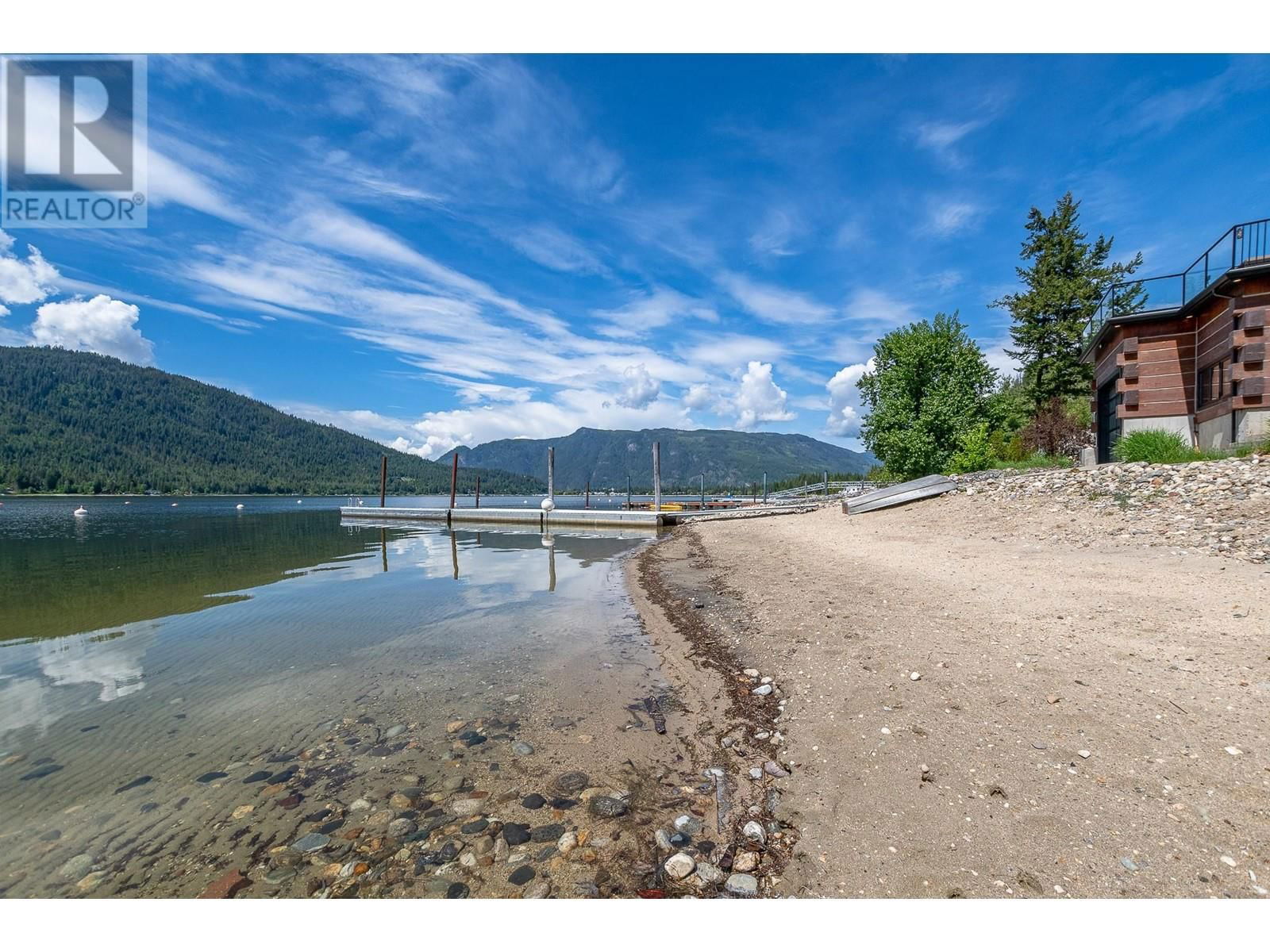 78 MONTCALM CRESCENT Image 69