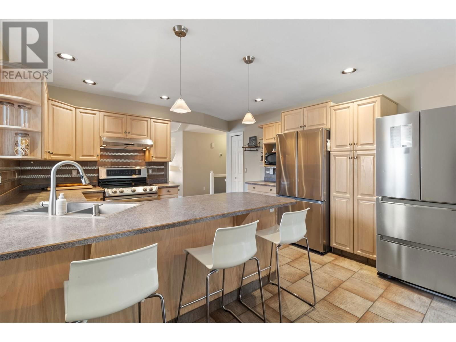 837 DUNROBIN DRIVE Image 14