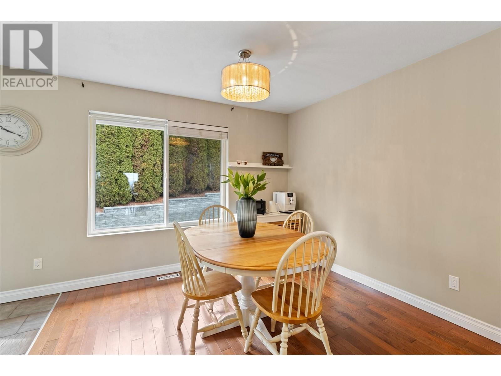 837 DUNROBIN DRIVE Image 15