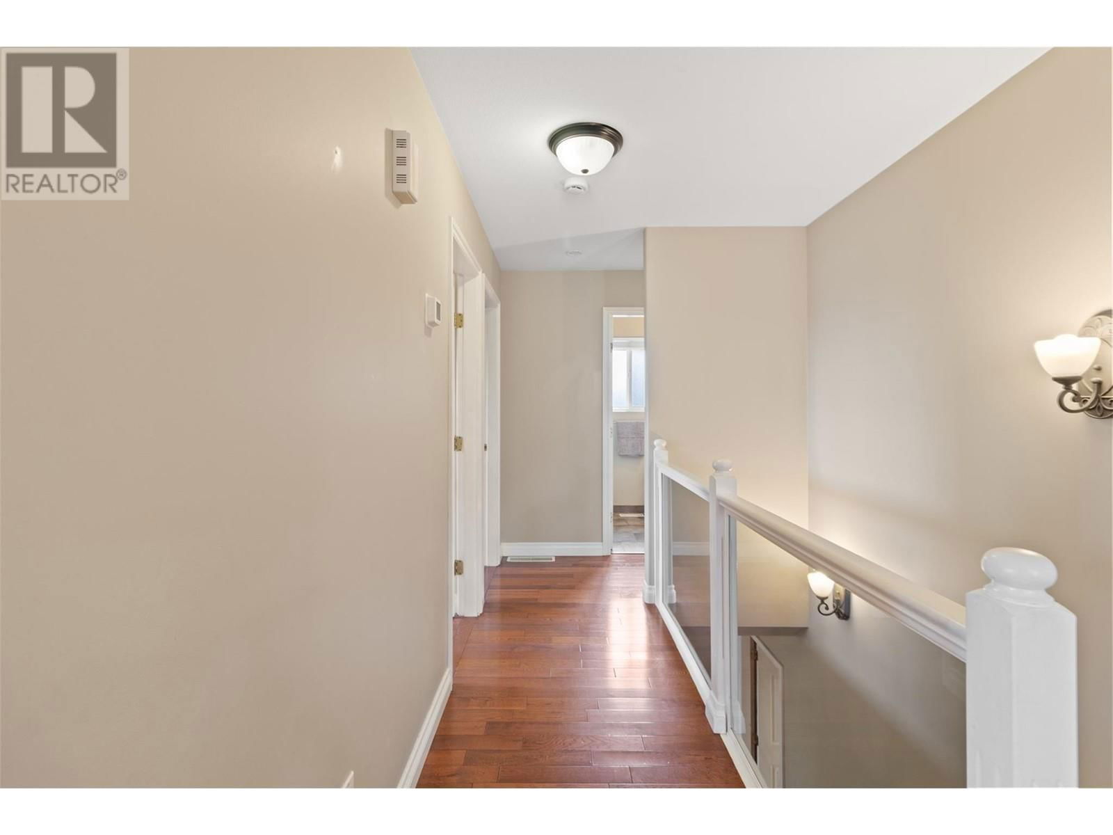 837 DUNROBIN DRIVE Image 23