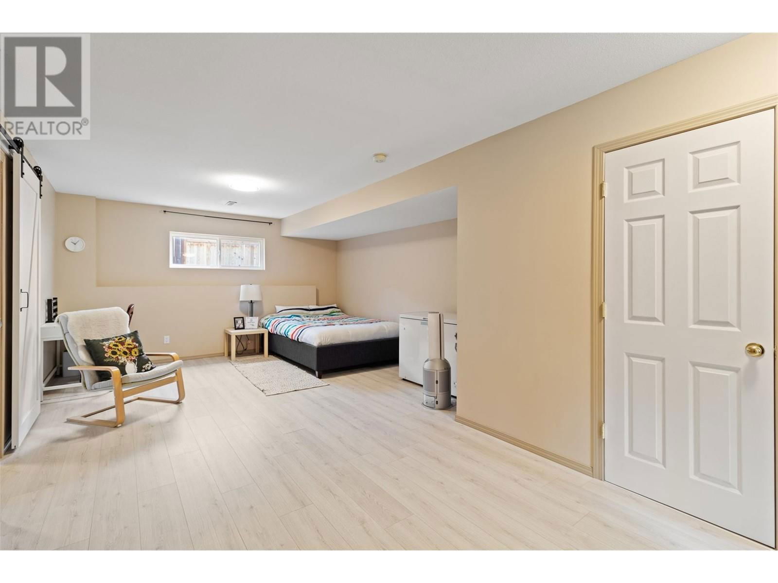837 DUNROBIN DRIVE Image 39