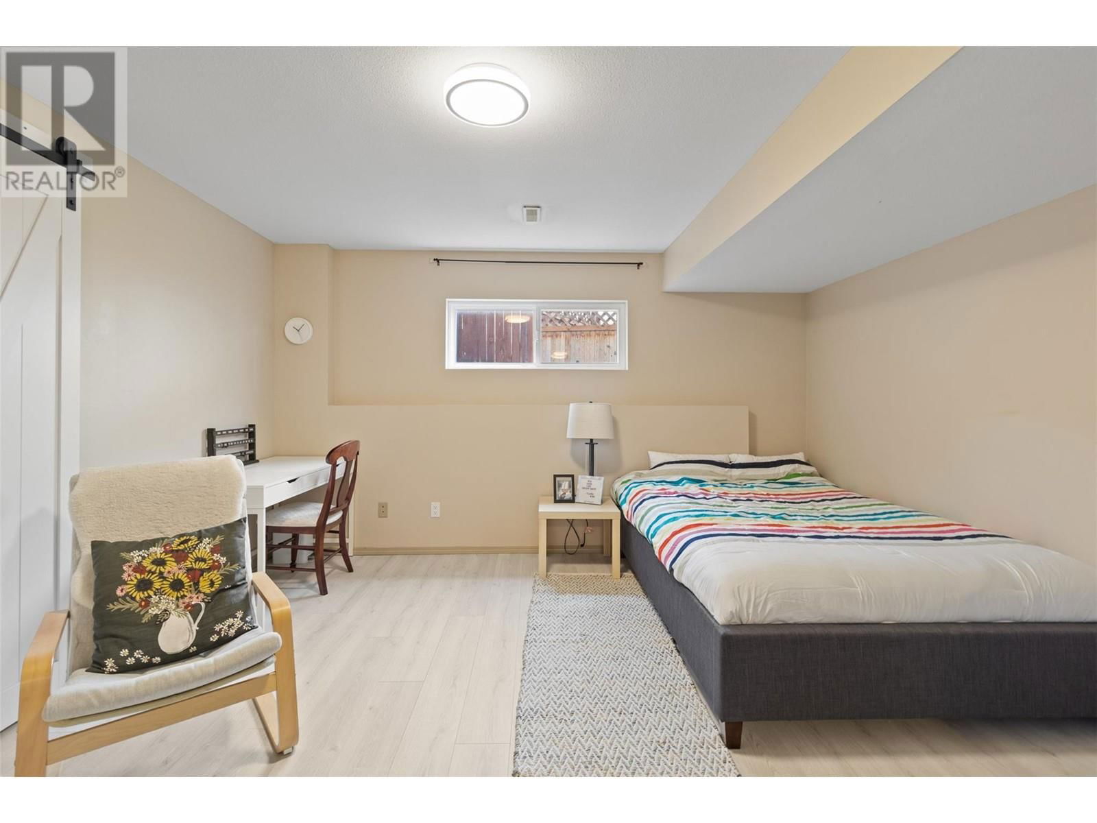 837 DUNROBIN DRIVE Image 40