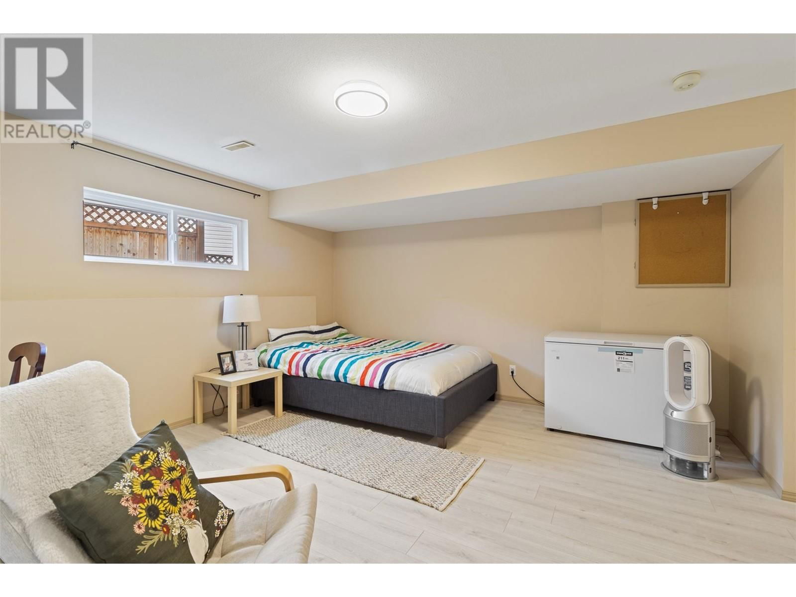 837 DUNROBIN DRIVE Image 42
