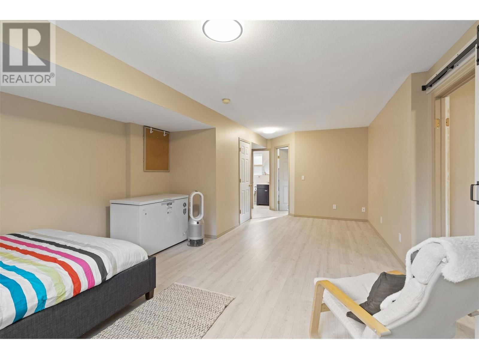 837 DUNROBIN DRIVE Image 43