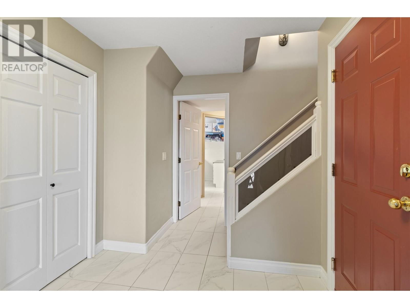 837 DUNROBIN DRIVE Image 5