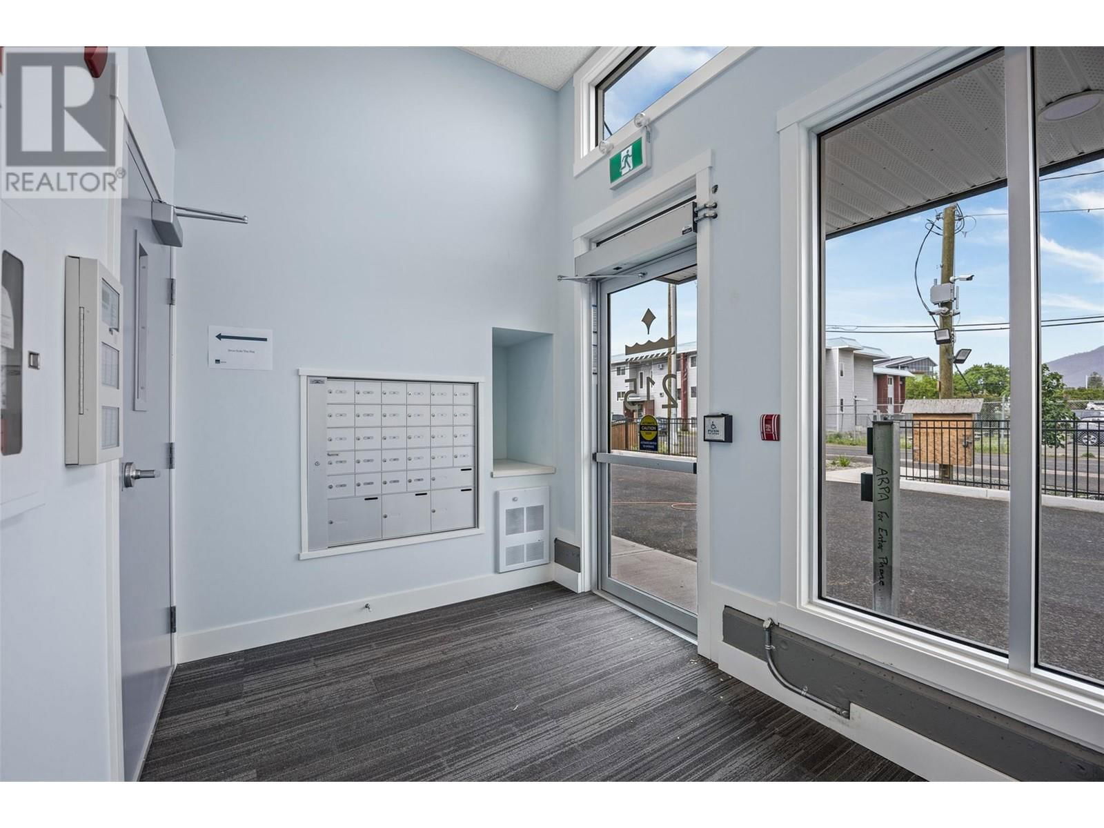 401 - 215 ROYAL AVENUE Image 34