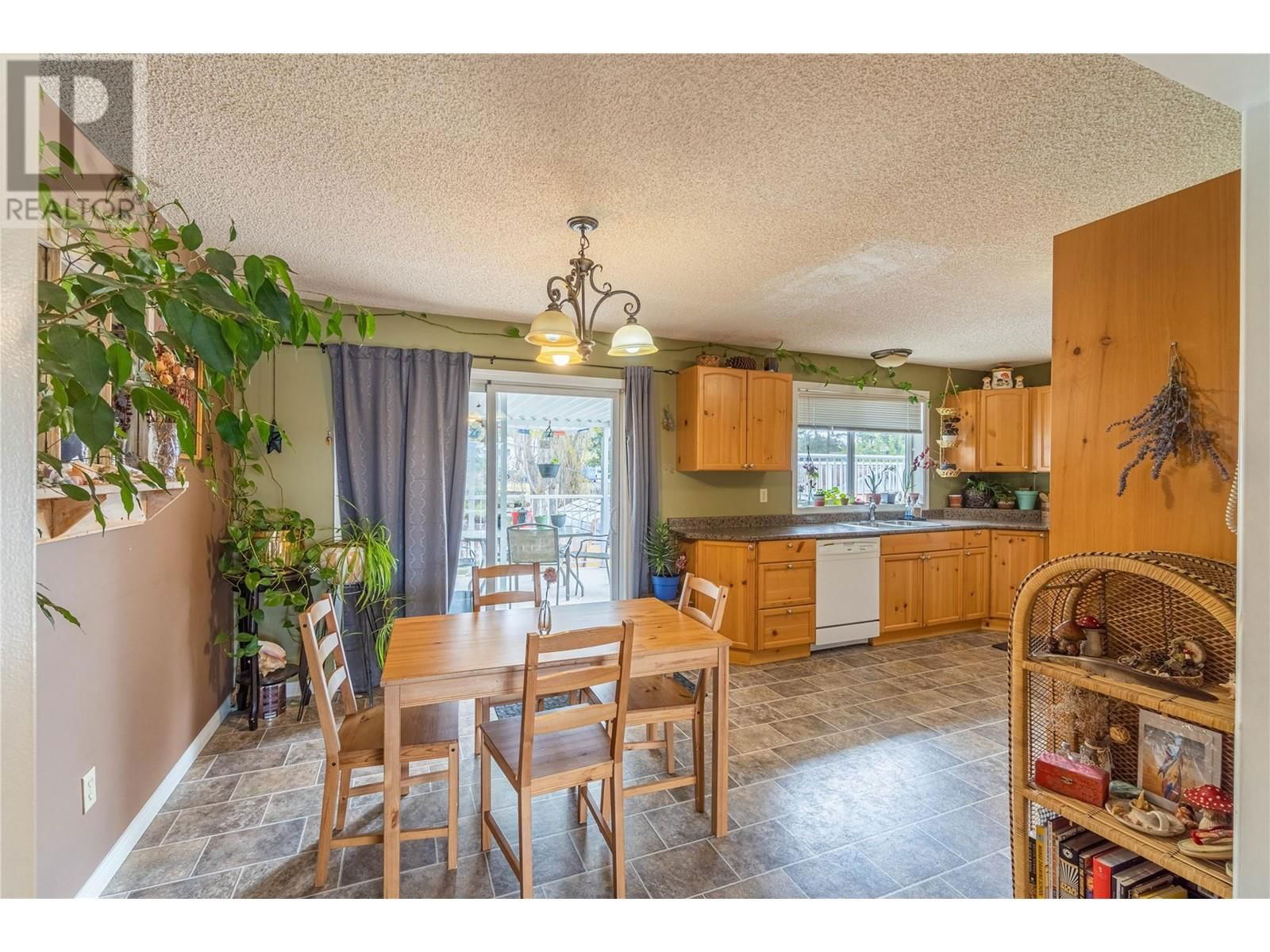 172 ASPEN CRESCENT Image 13