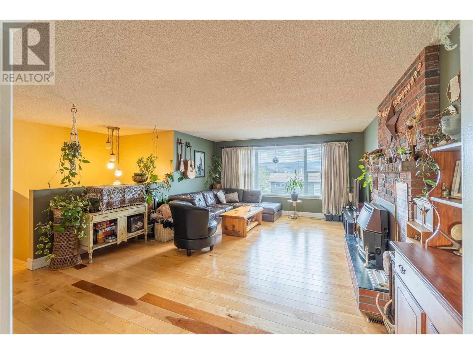 172 ASPEN CRESCENT Image 7