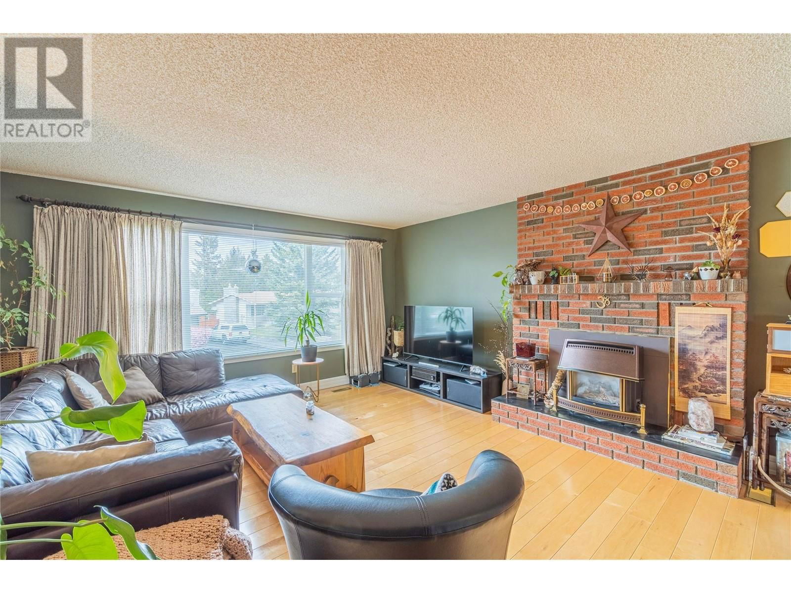 172 ASPEN CRESCENT Image 8