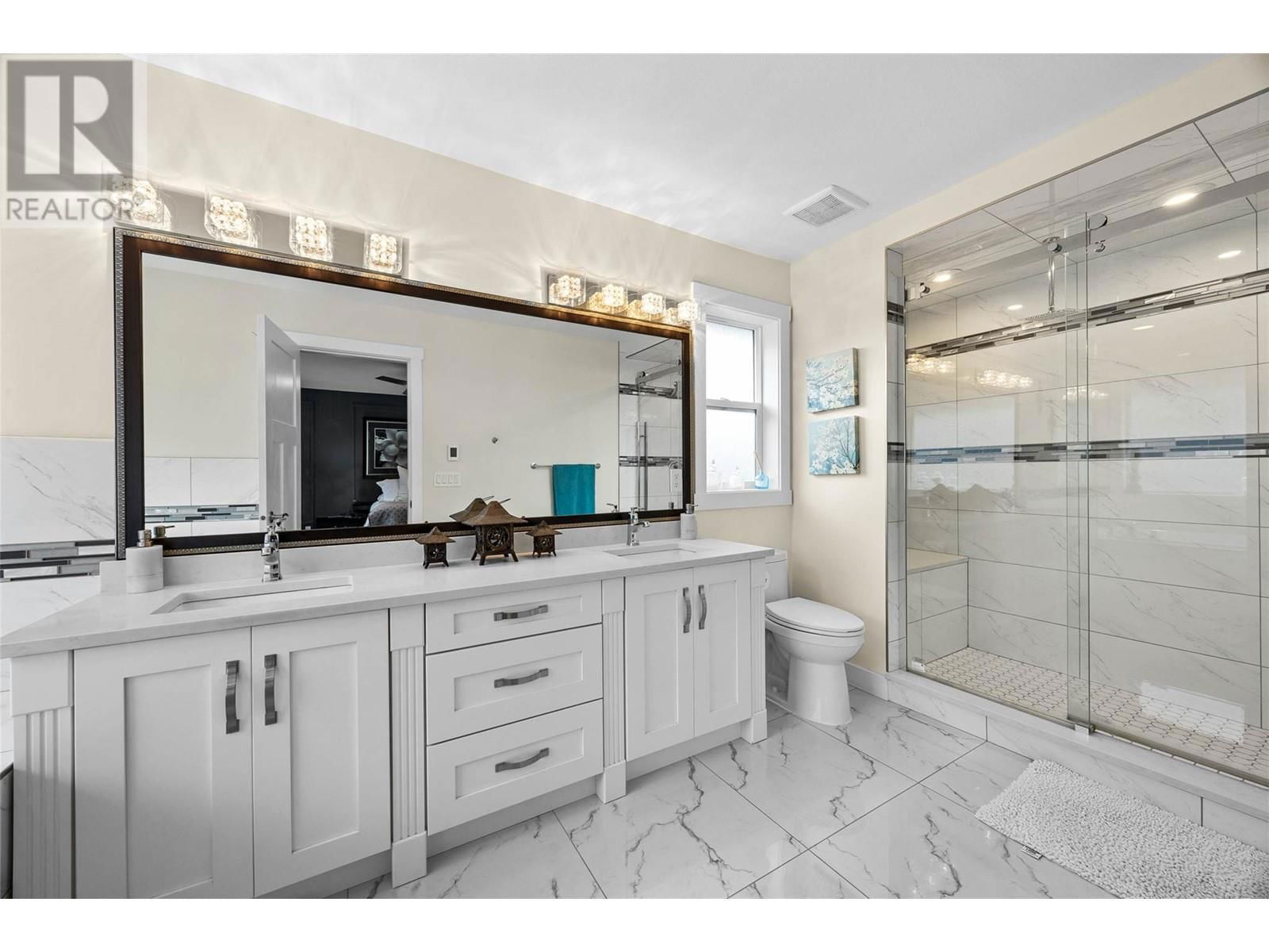 1532 EMERALD DRIVE Image 30