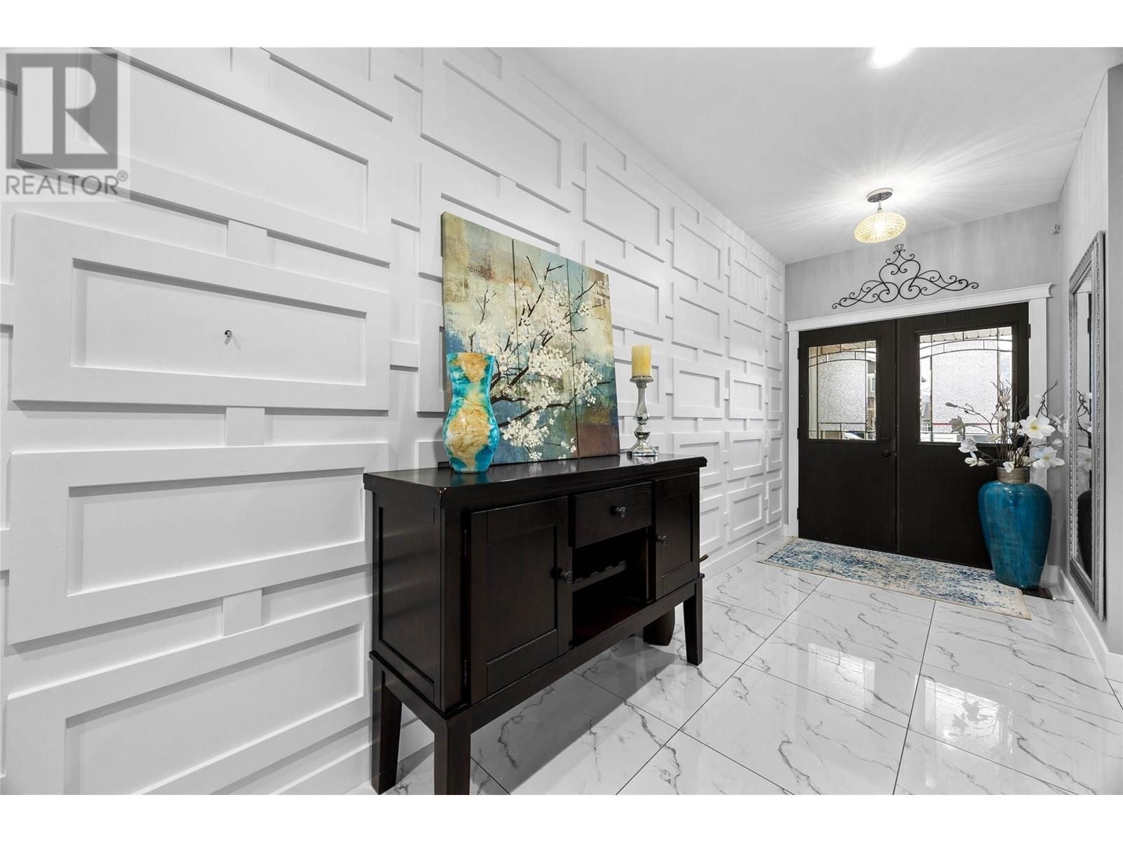 1532 EMERALD DRIVE Image 4