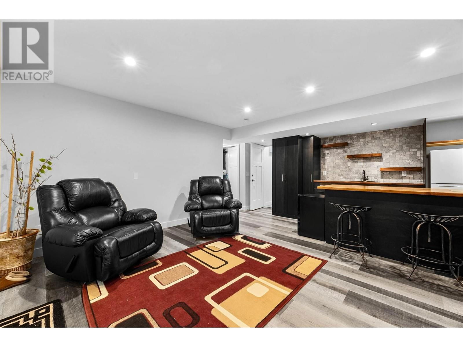 1532 EMERALD DRIVE Image 40