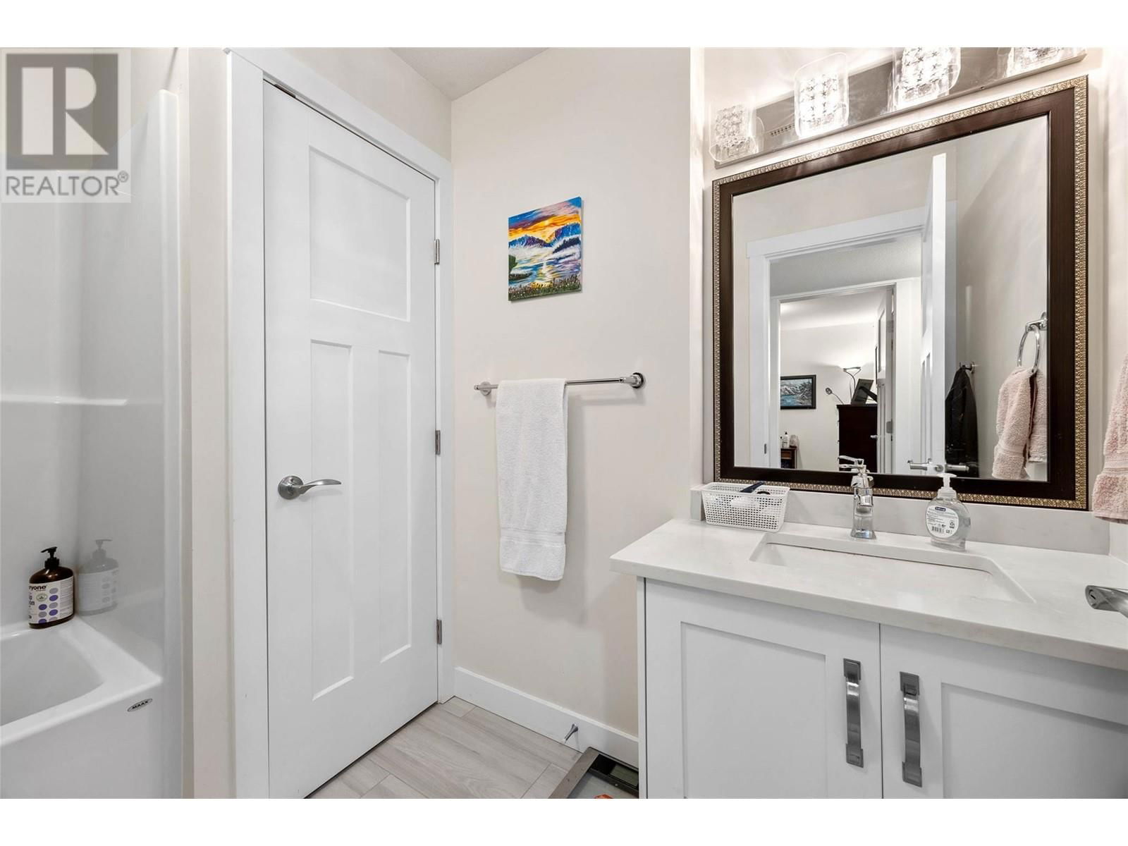 1532 EMERALD DRIVE Image 48