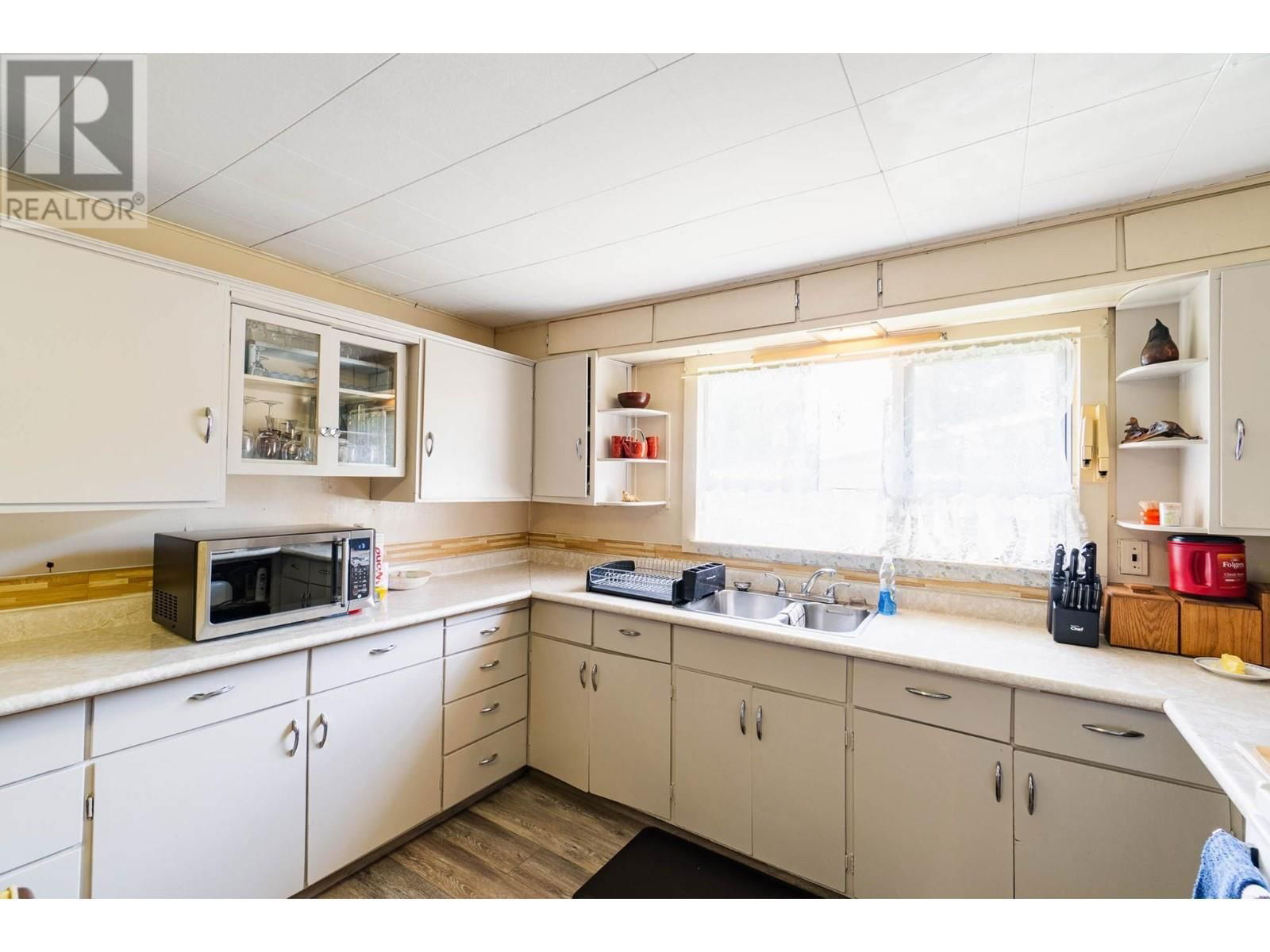 112 JOSEPHINE STREET Image 13