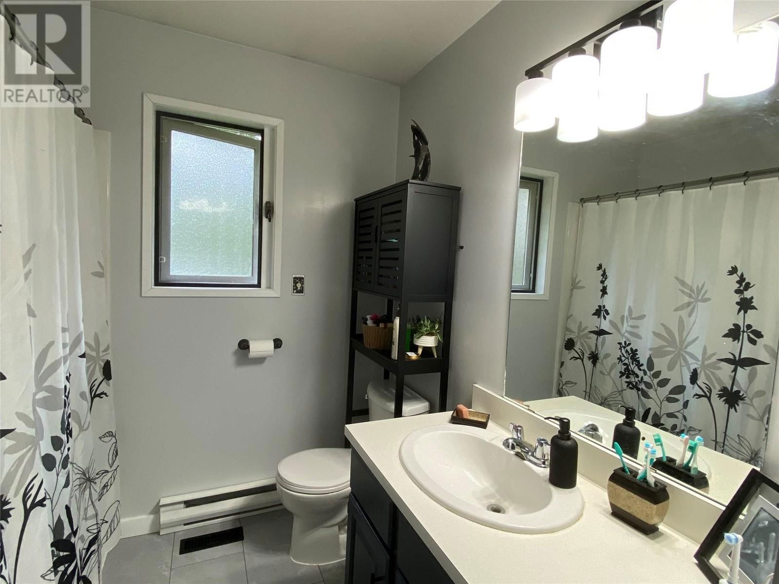 1050 WEBB ROAD Image 15