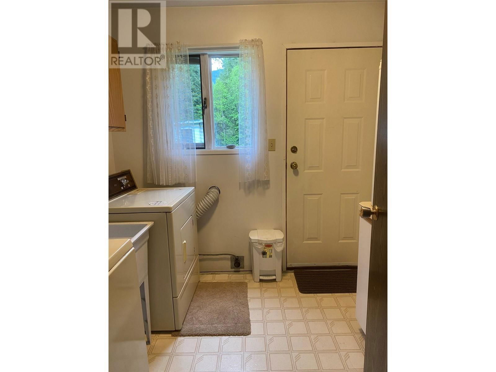 1050 WEBB ROAD Image 34