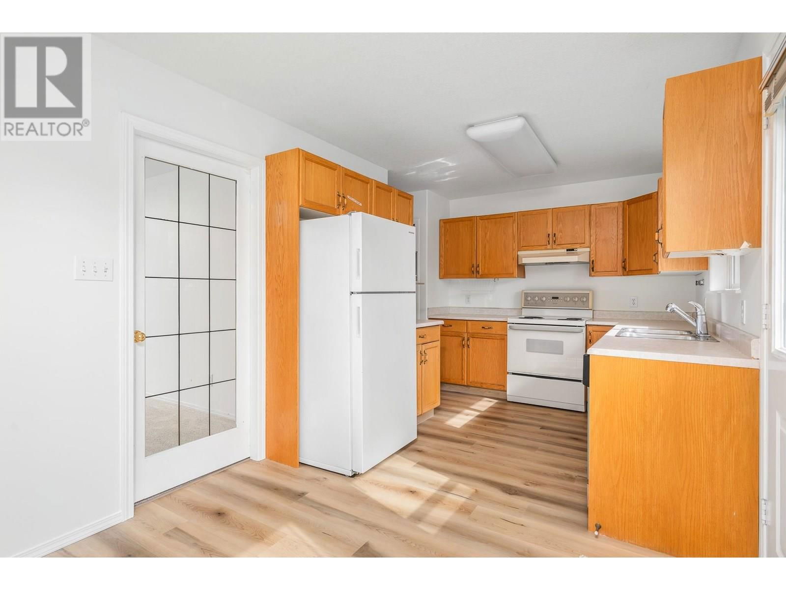 5205 21 STREET Image 16