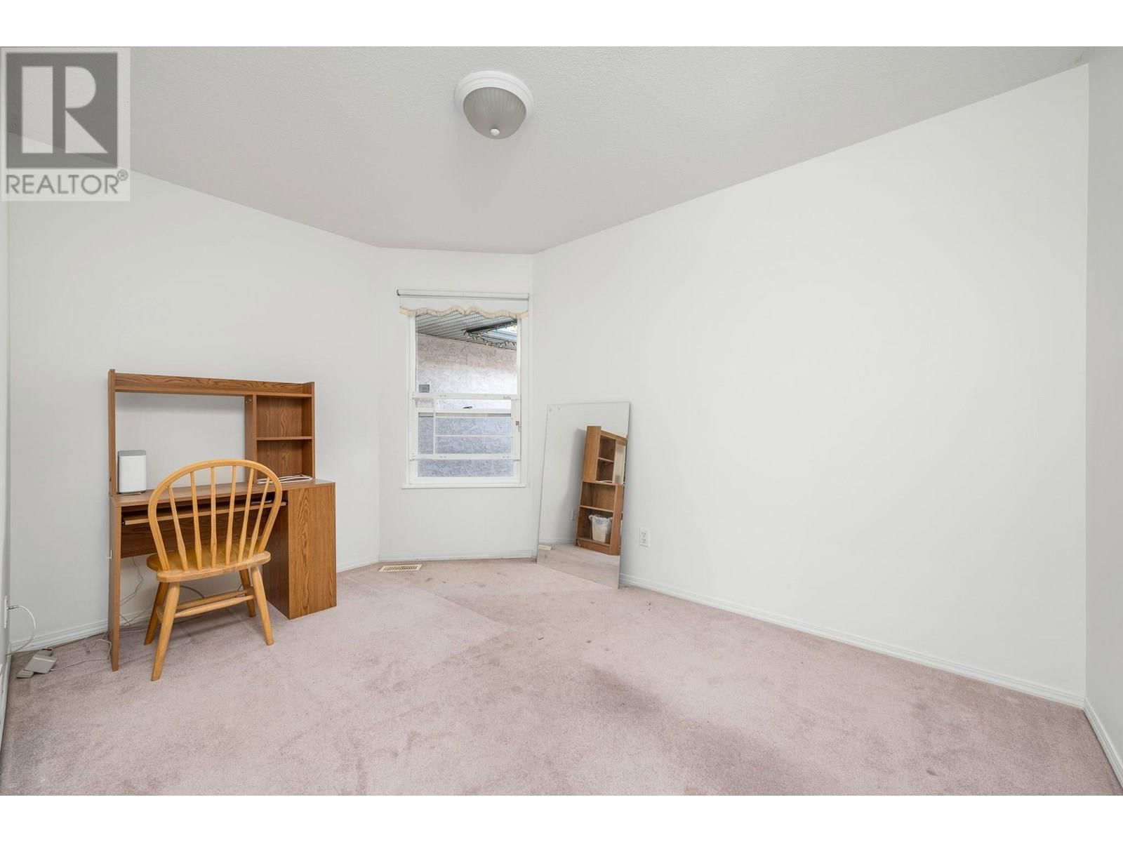 5205 21 STREET Image 21