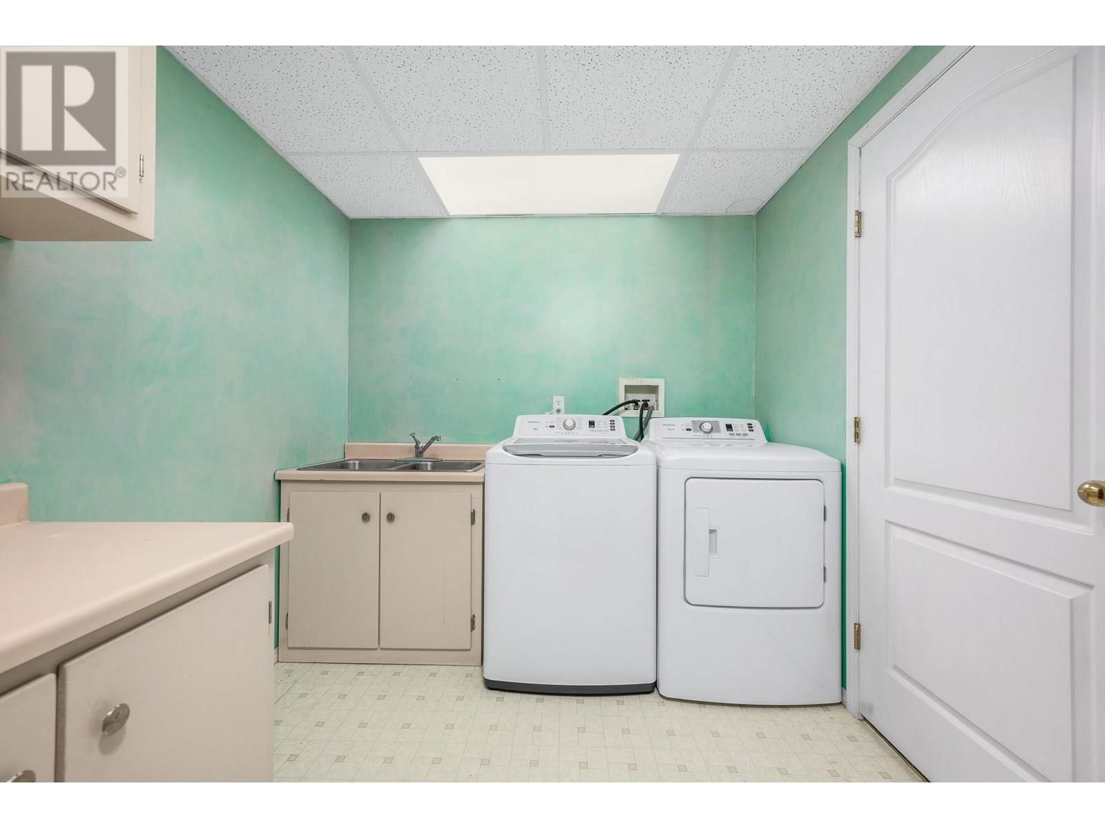 5205 21 STREET Image 22
