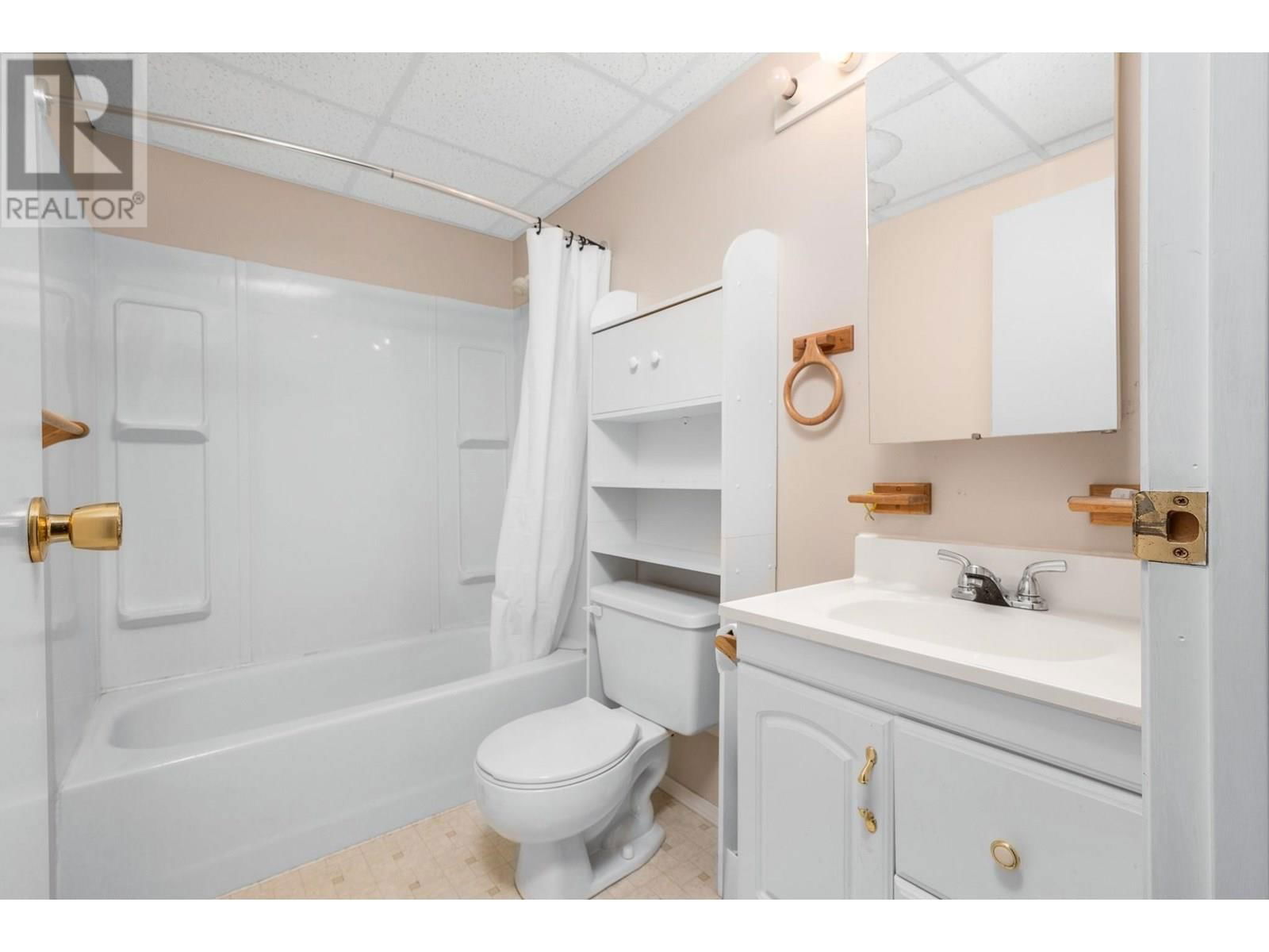 5205 21 STREET Image 23