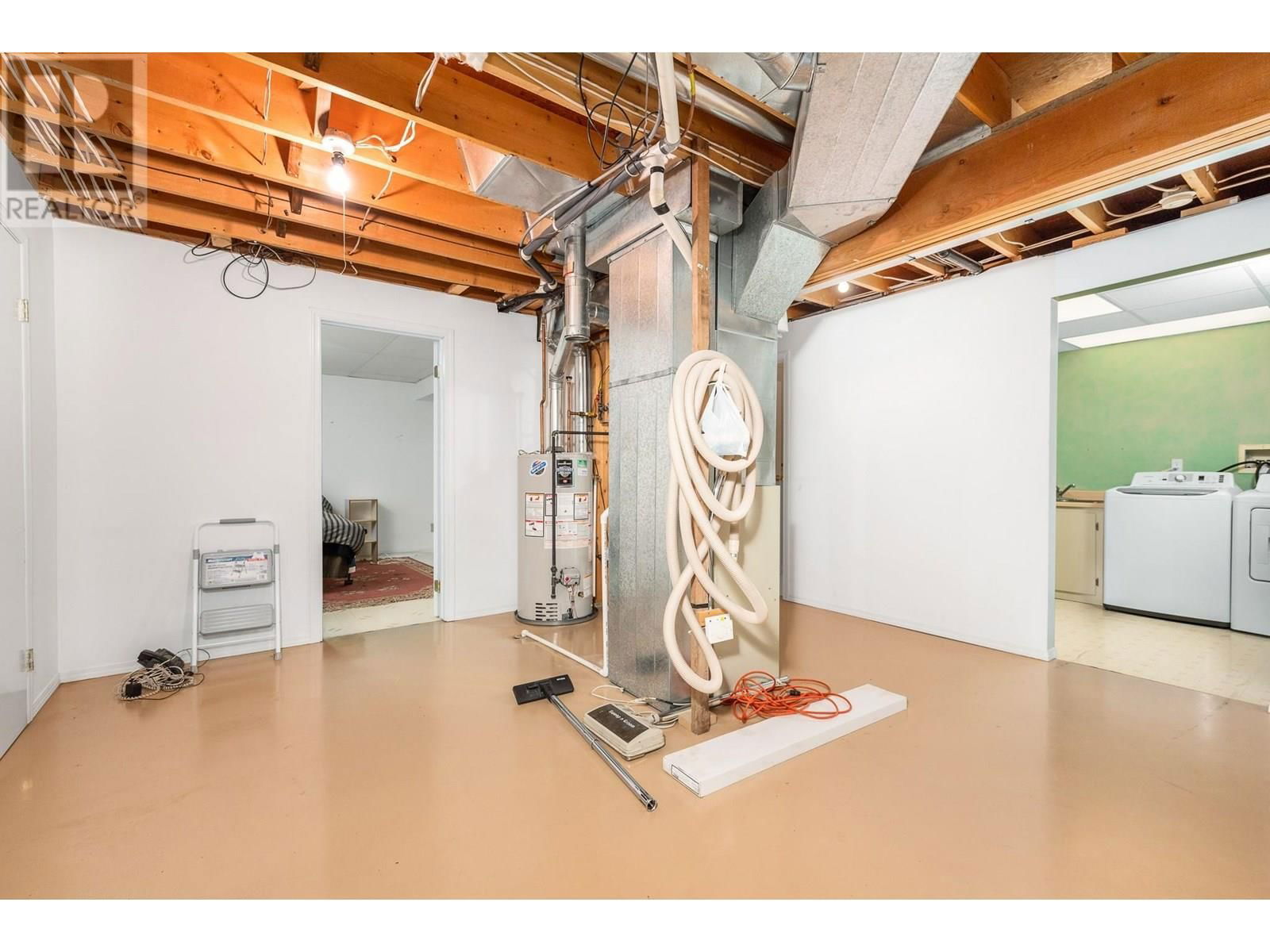 5205 21 STREET Image 26