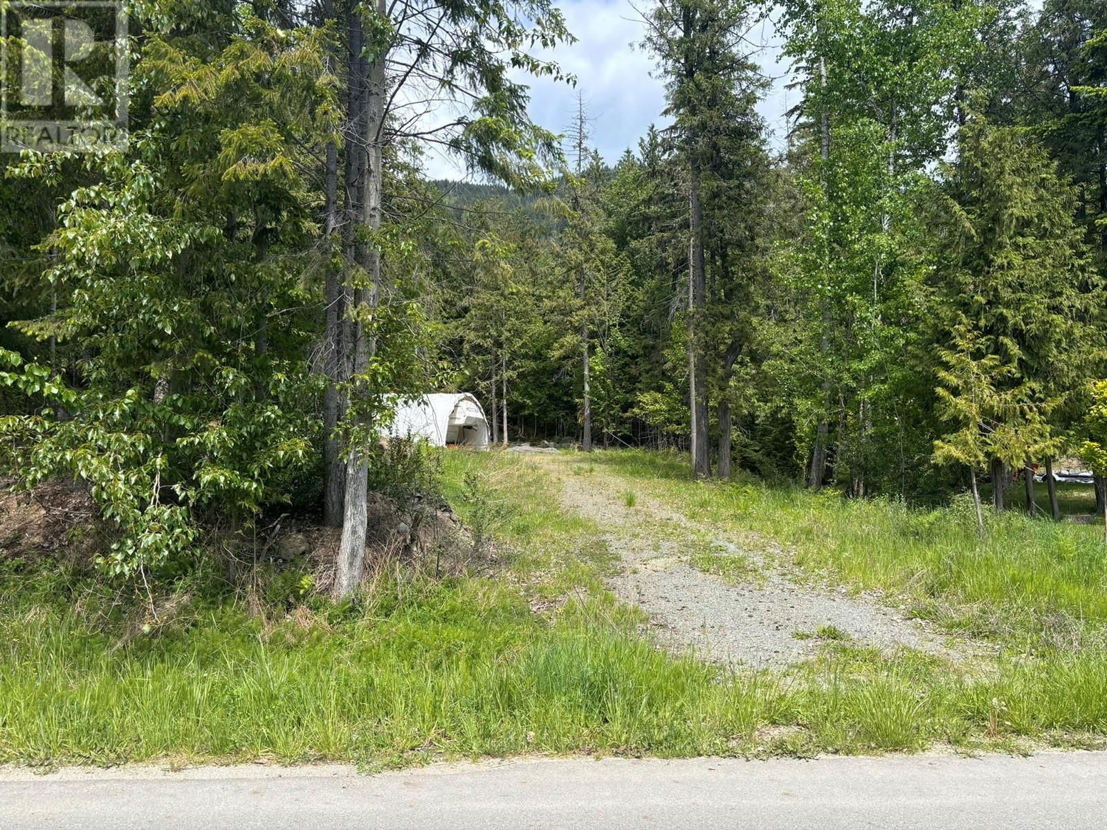 7399 ESTATE DRIVE Image 2