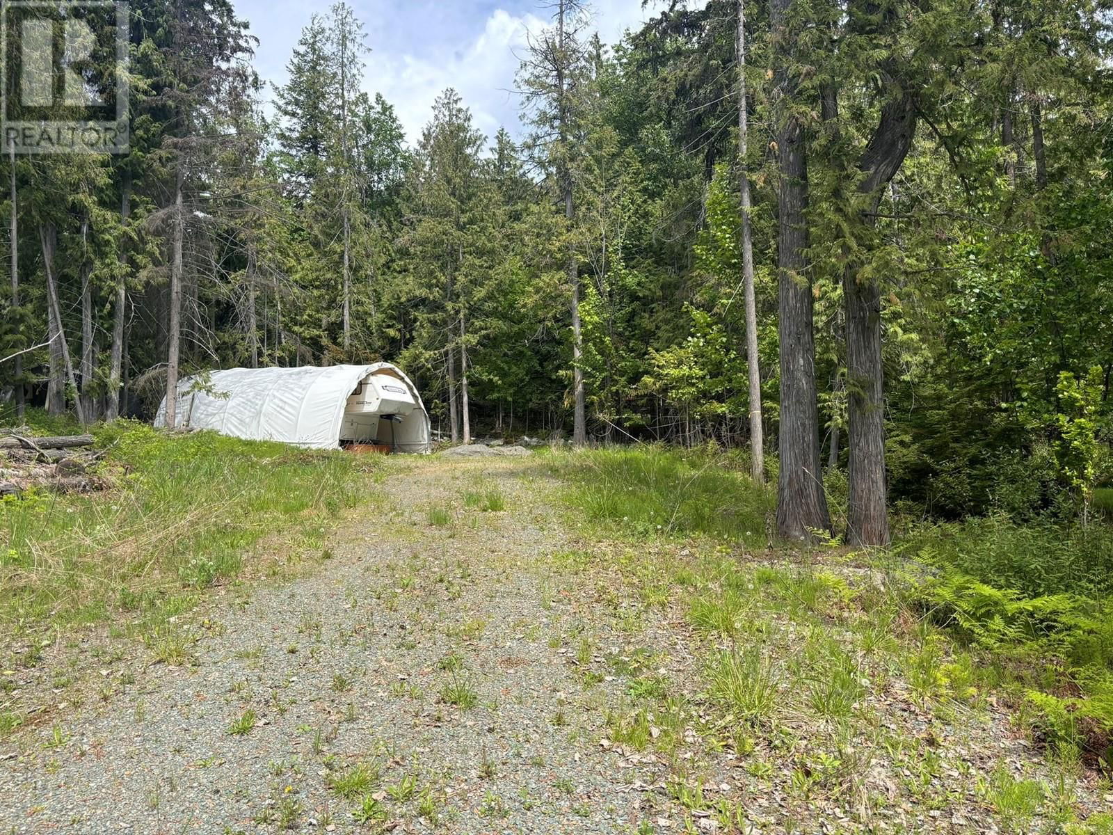 7399 ESTATE DRIVE Image 3