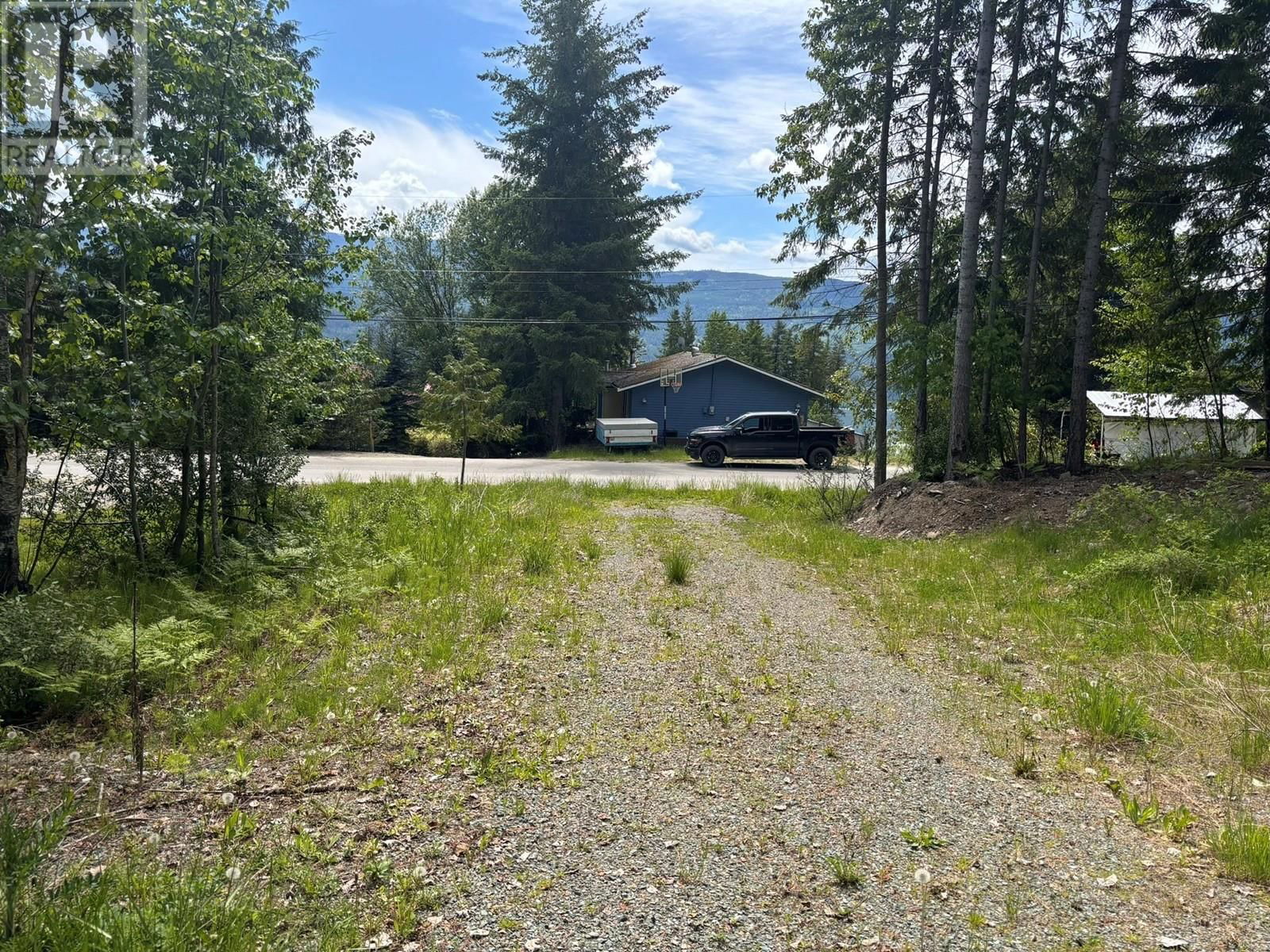 7399 ESTATE DRIVE Image 6