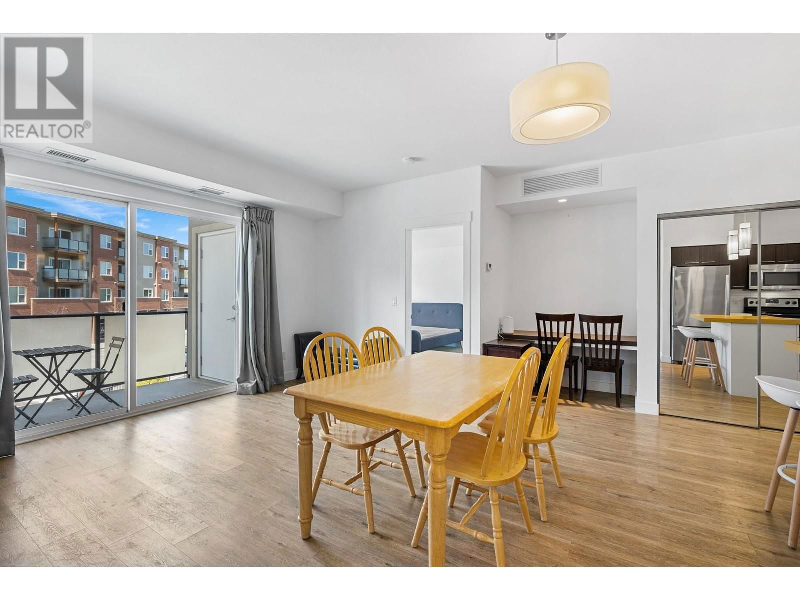 308 - 985 ACADEMY WAY Image 3