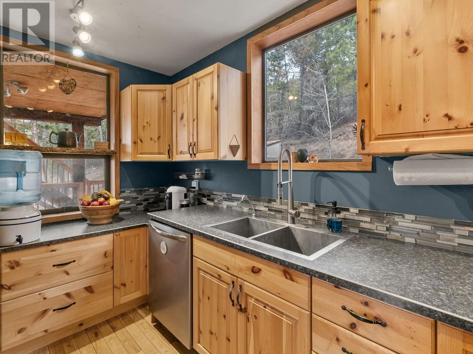 1809 CARDINAL CREEK ROAD Image 13