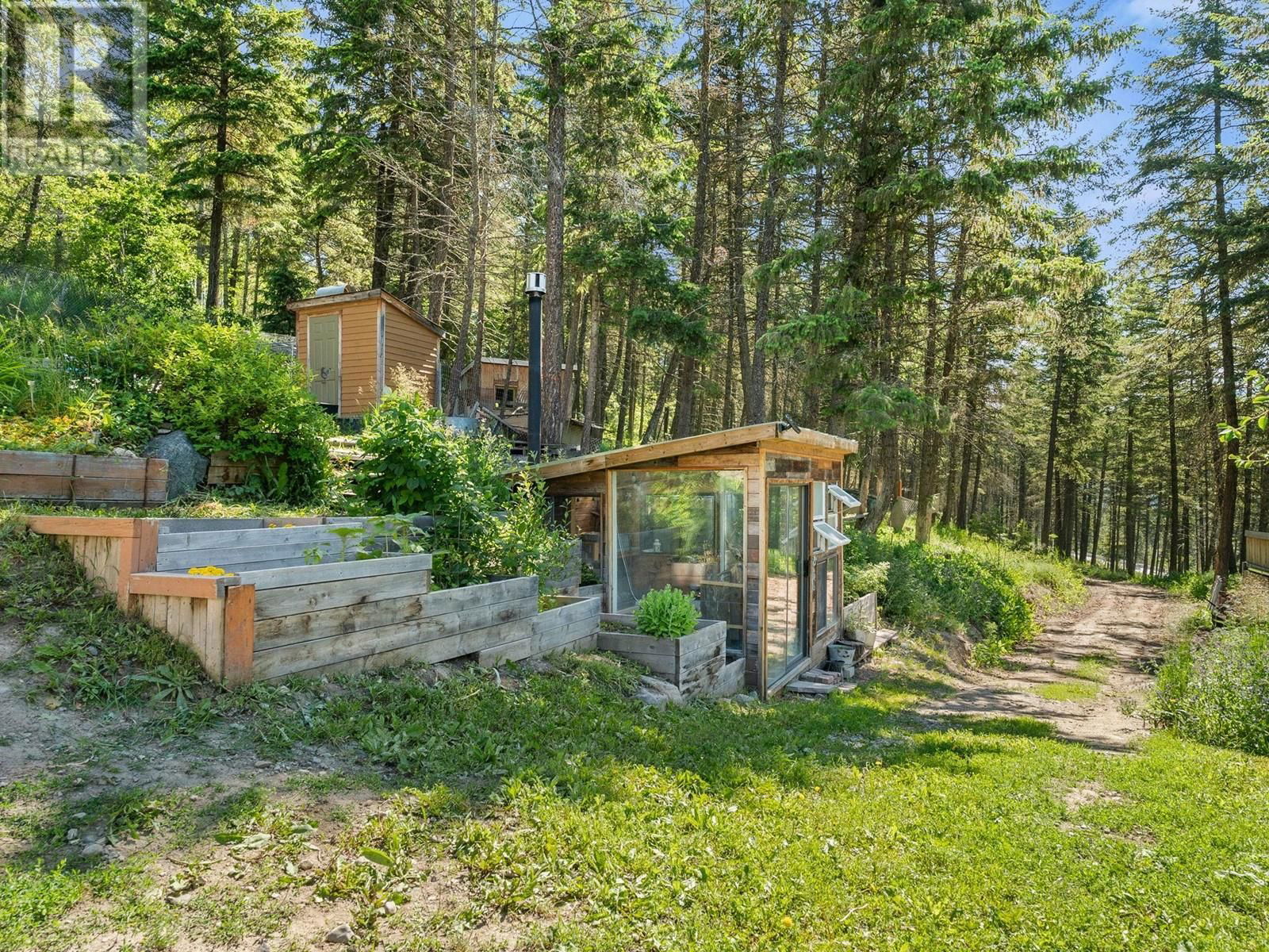 1809 CARDINAL CREEK ROAD Image 30
