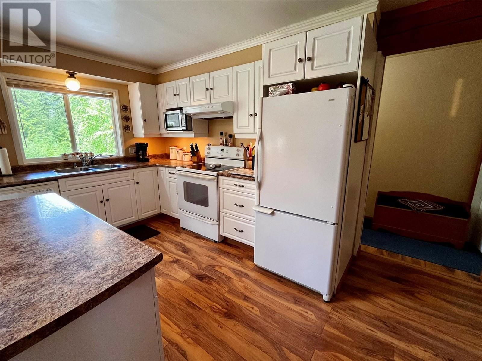 7705 OMEN ROAD Image 24