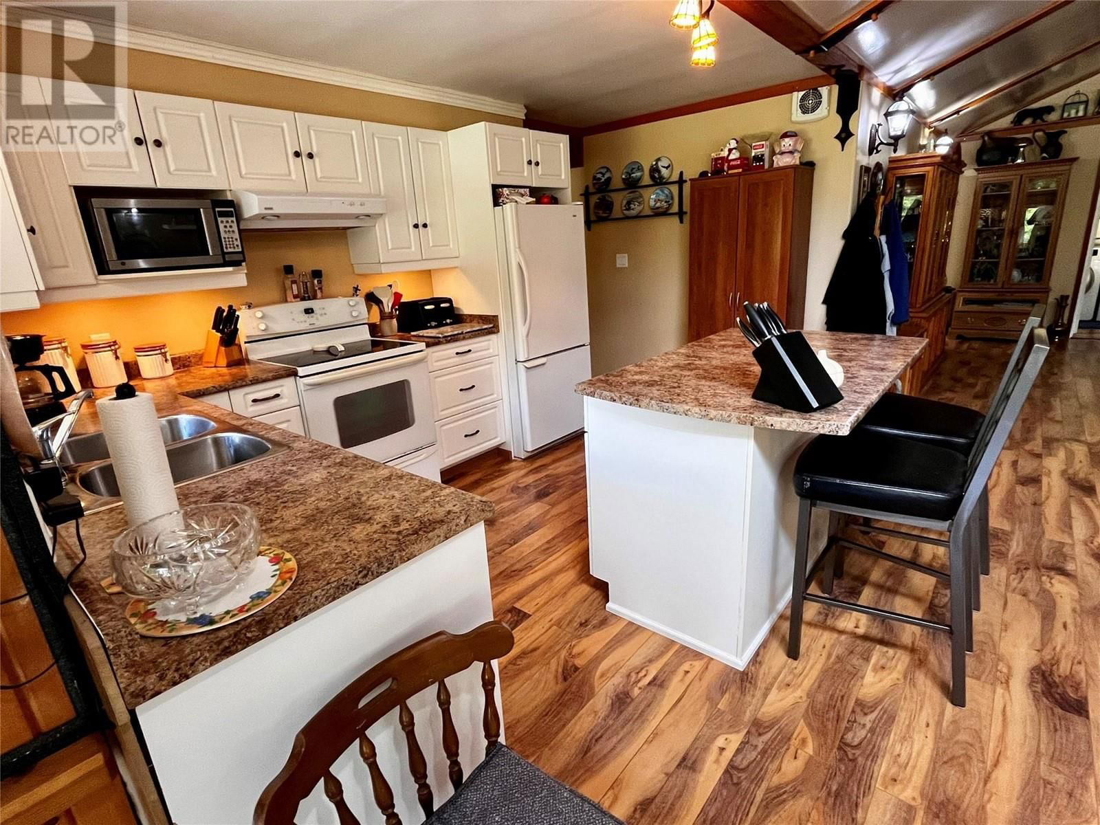 7705 OMEN ROAD Image 28